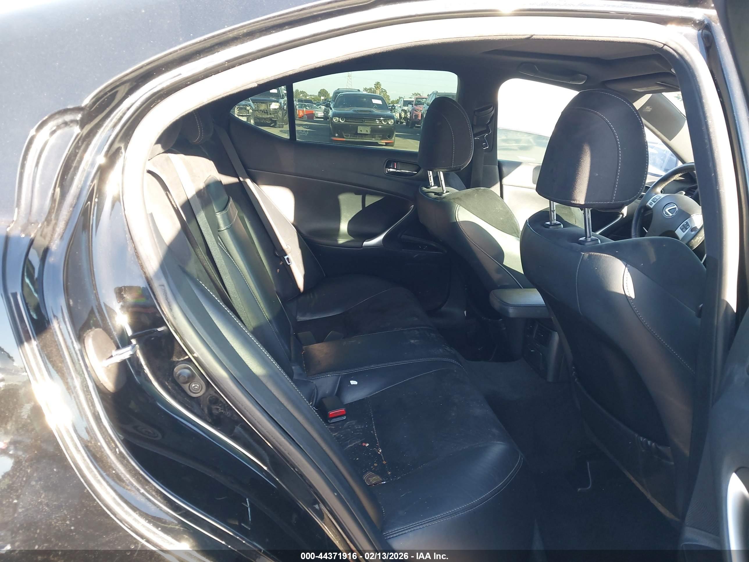 LEXUS IS image 8