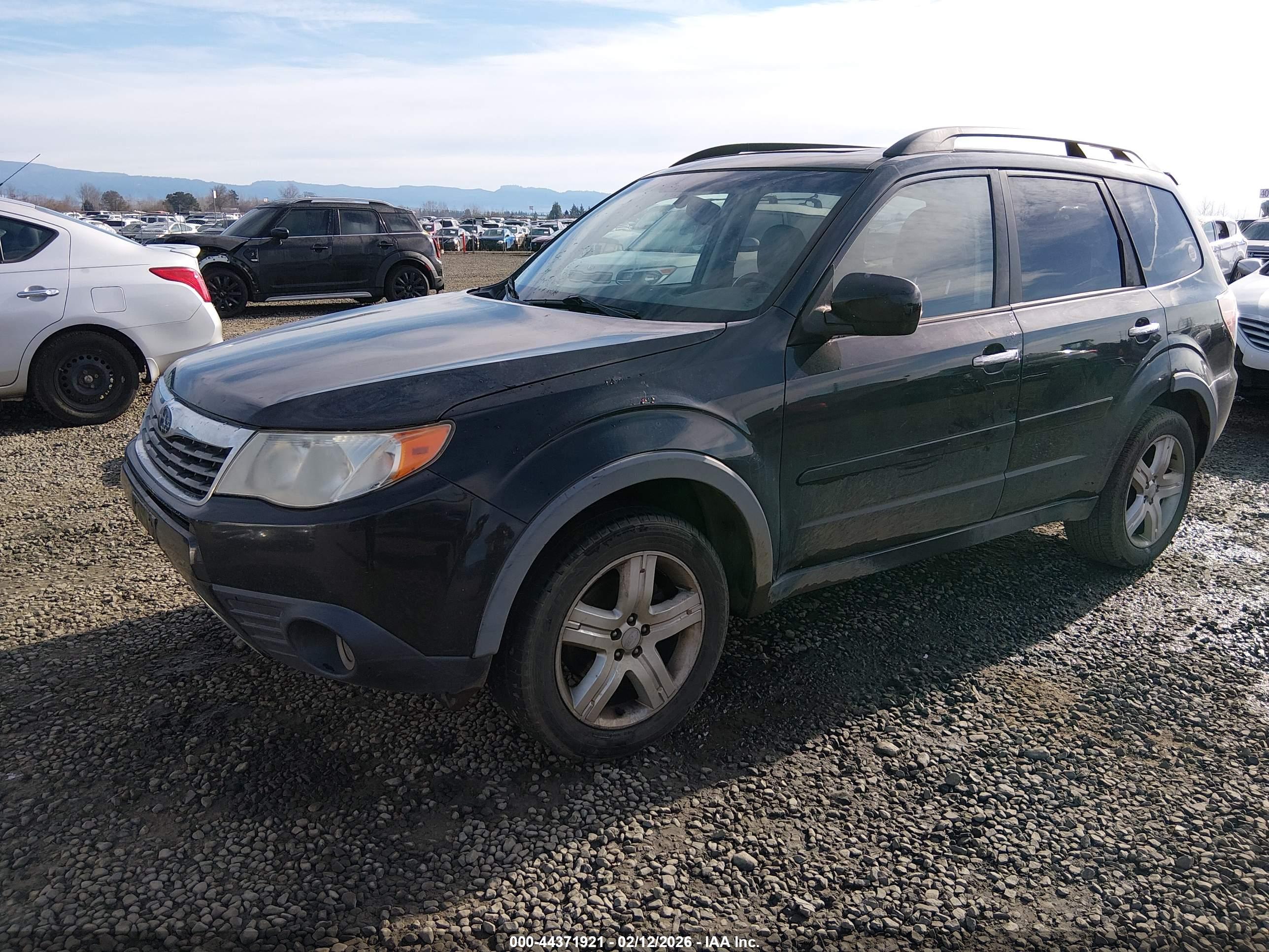 SUBARU FORESTER image 2