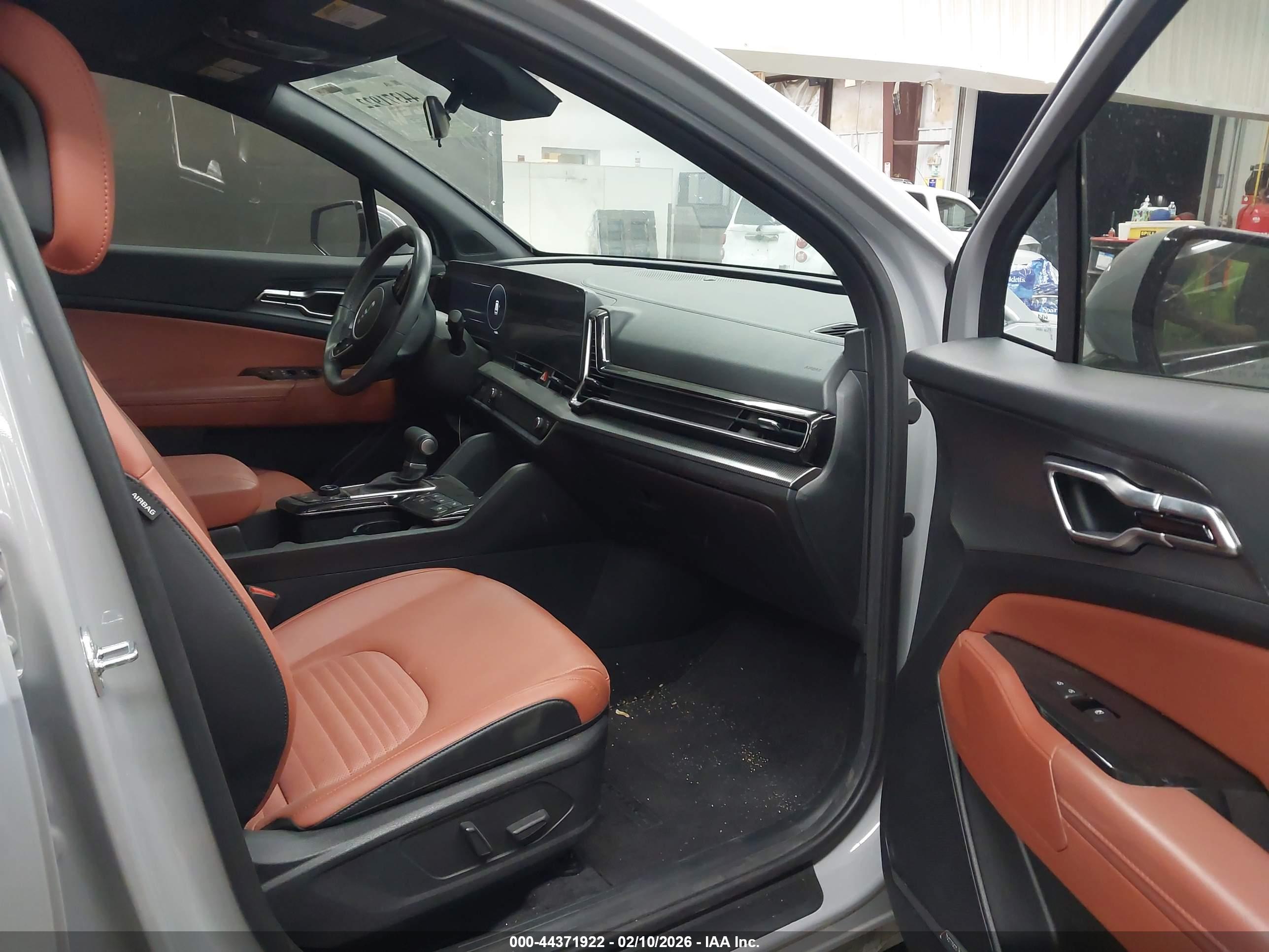KIA SPORTAGE image 5