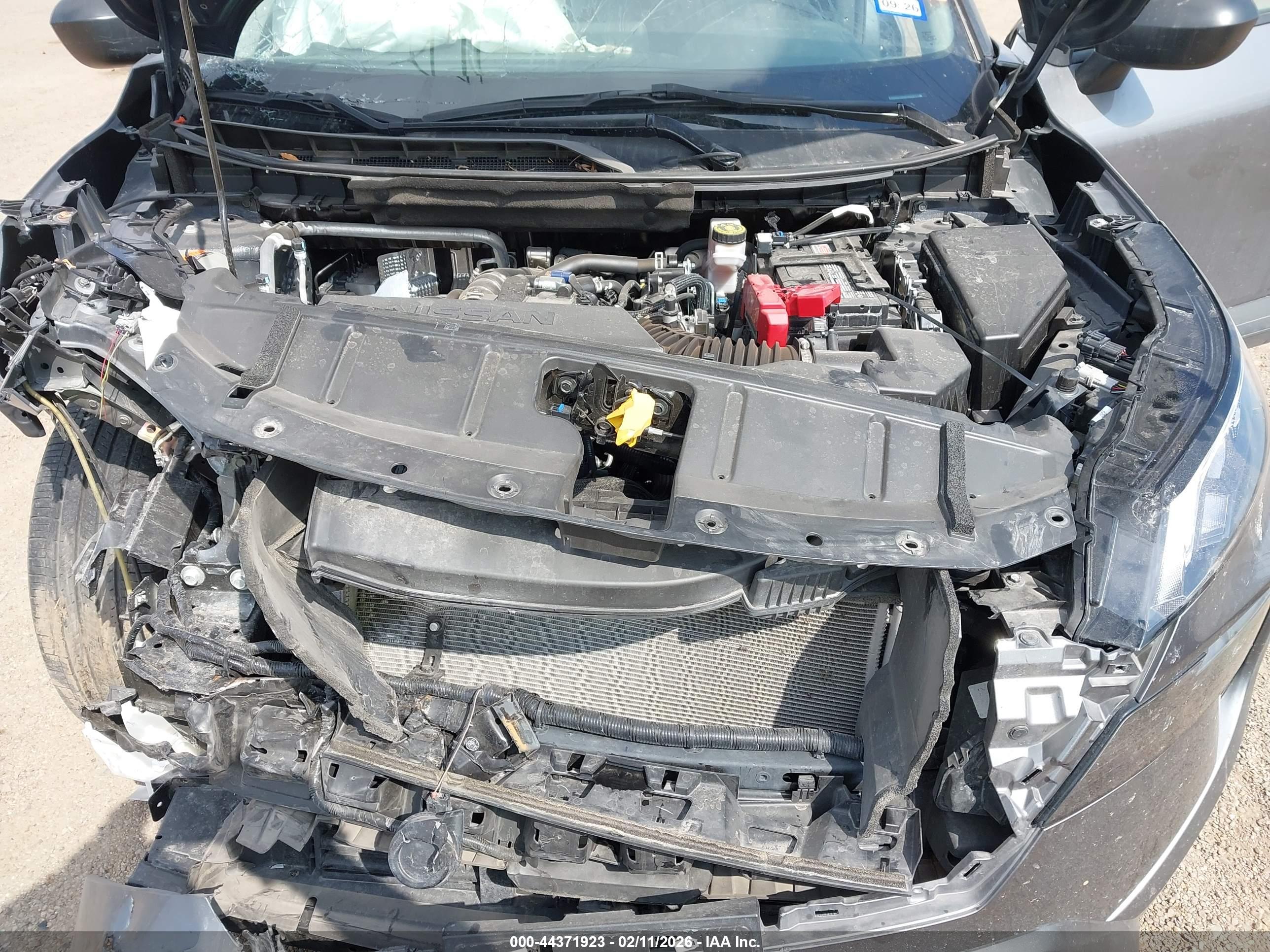 NISSAN ROGUE image 10