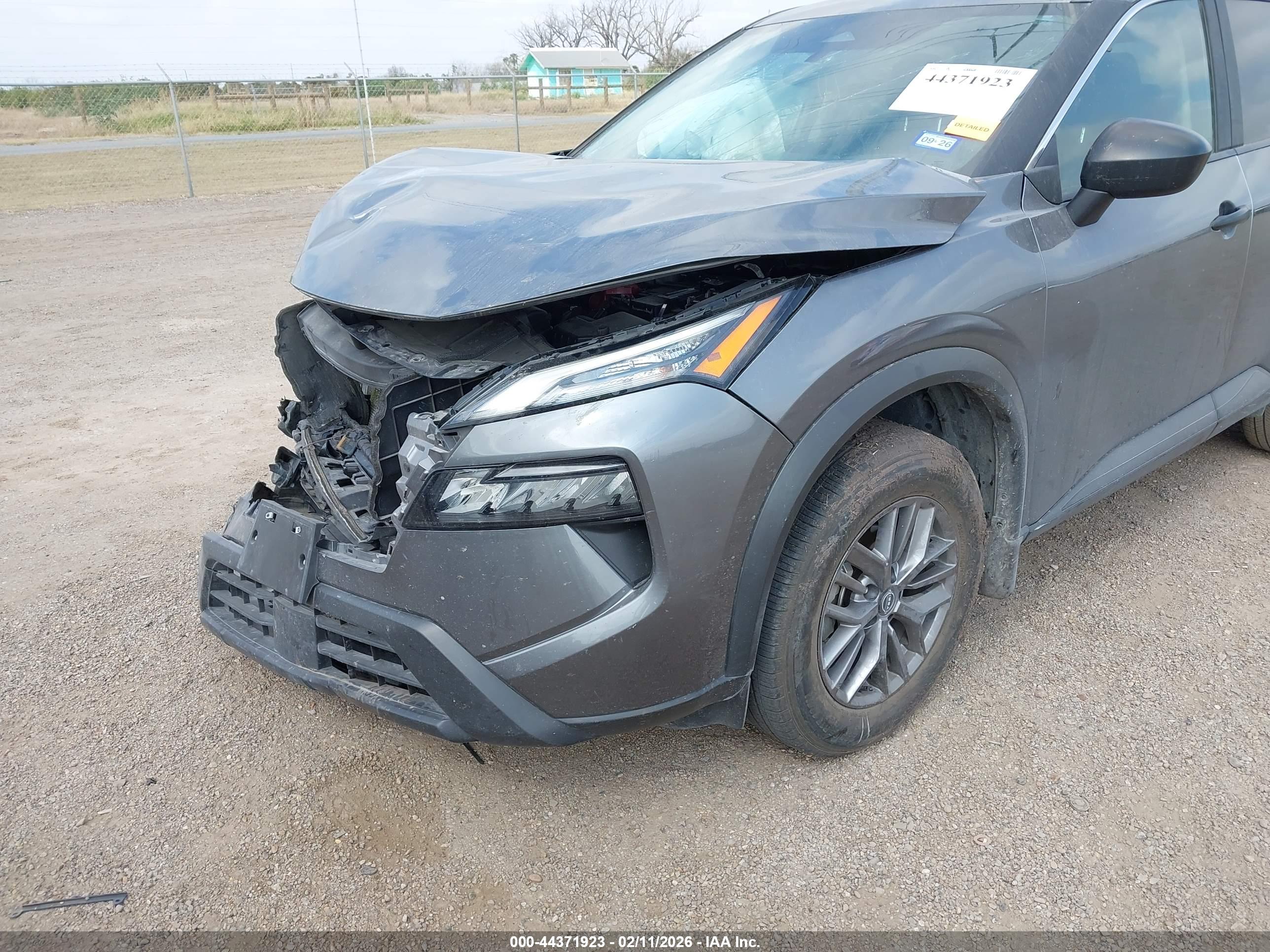 NISSAN ROGUE image 6