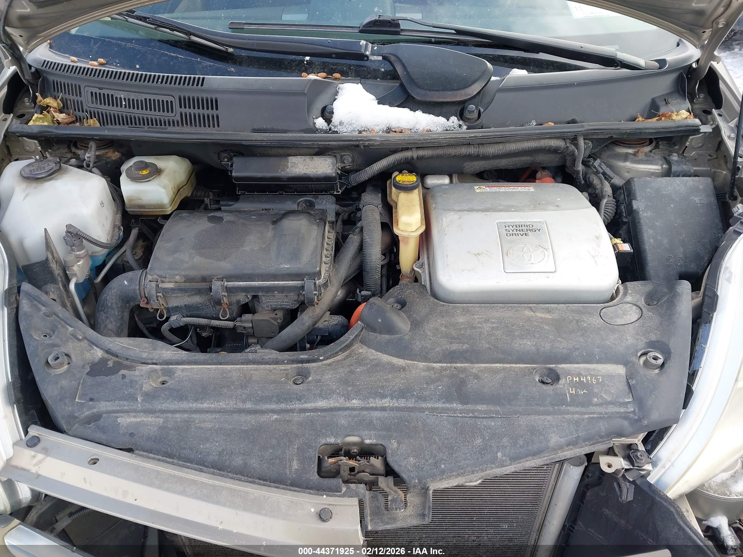 TOYOTA PRIUS image 10