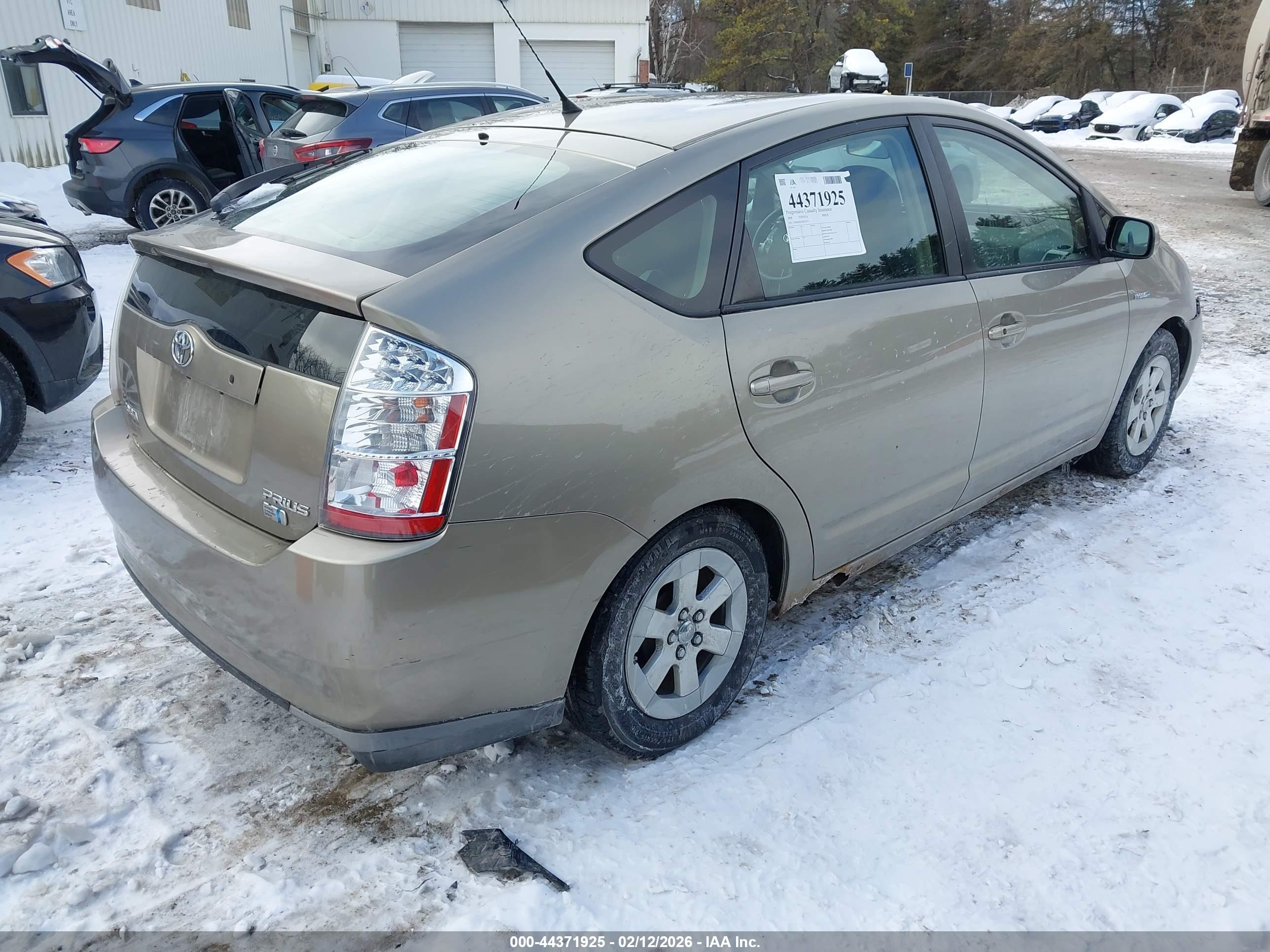TOYOTA PRIUS image 4