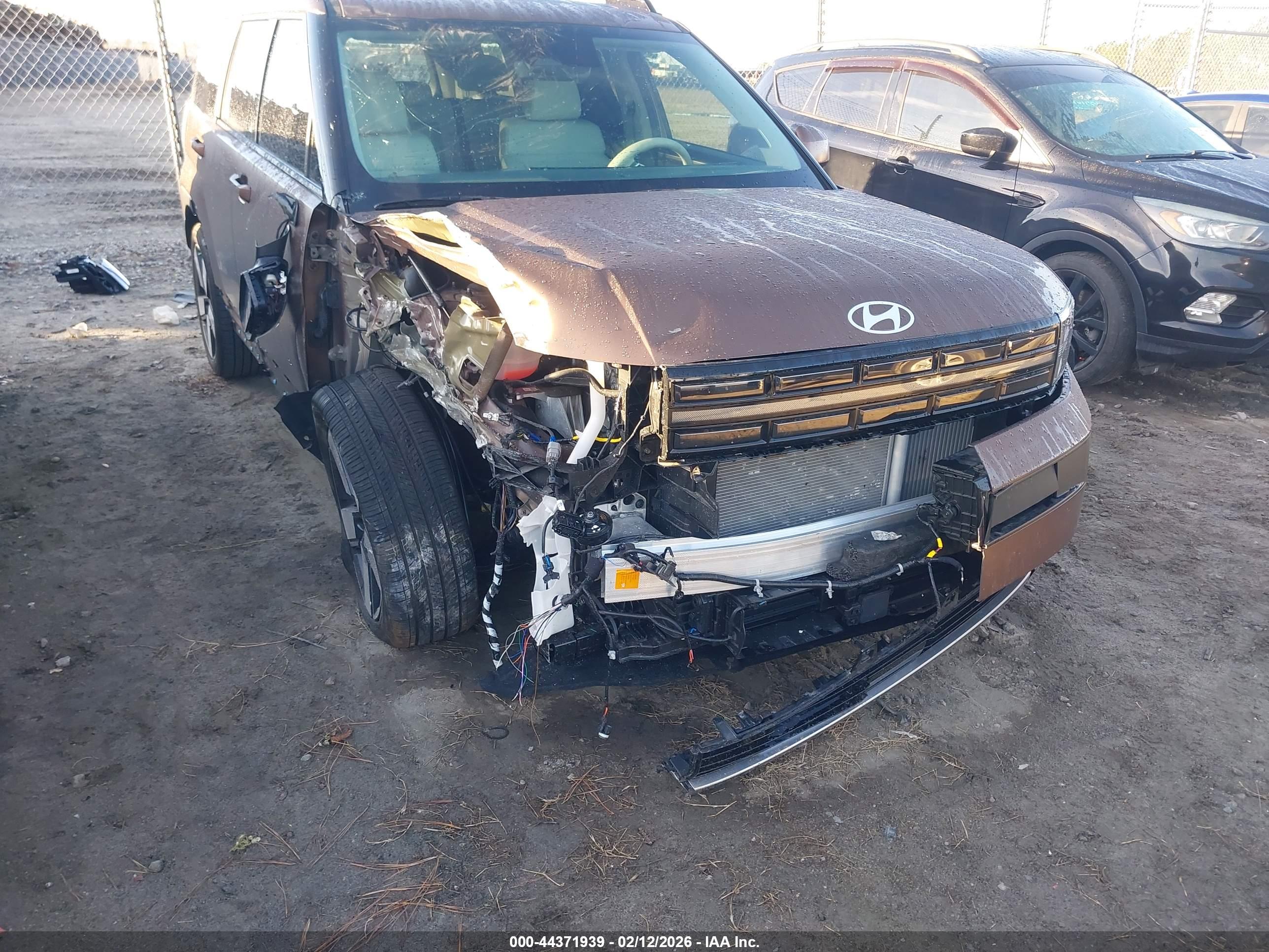 HYUNDAI SANTA image 6