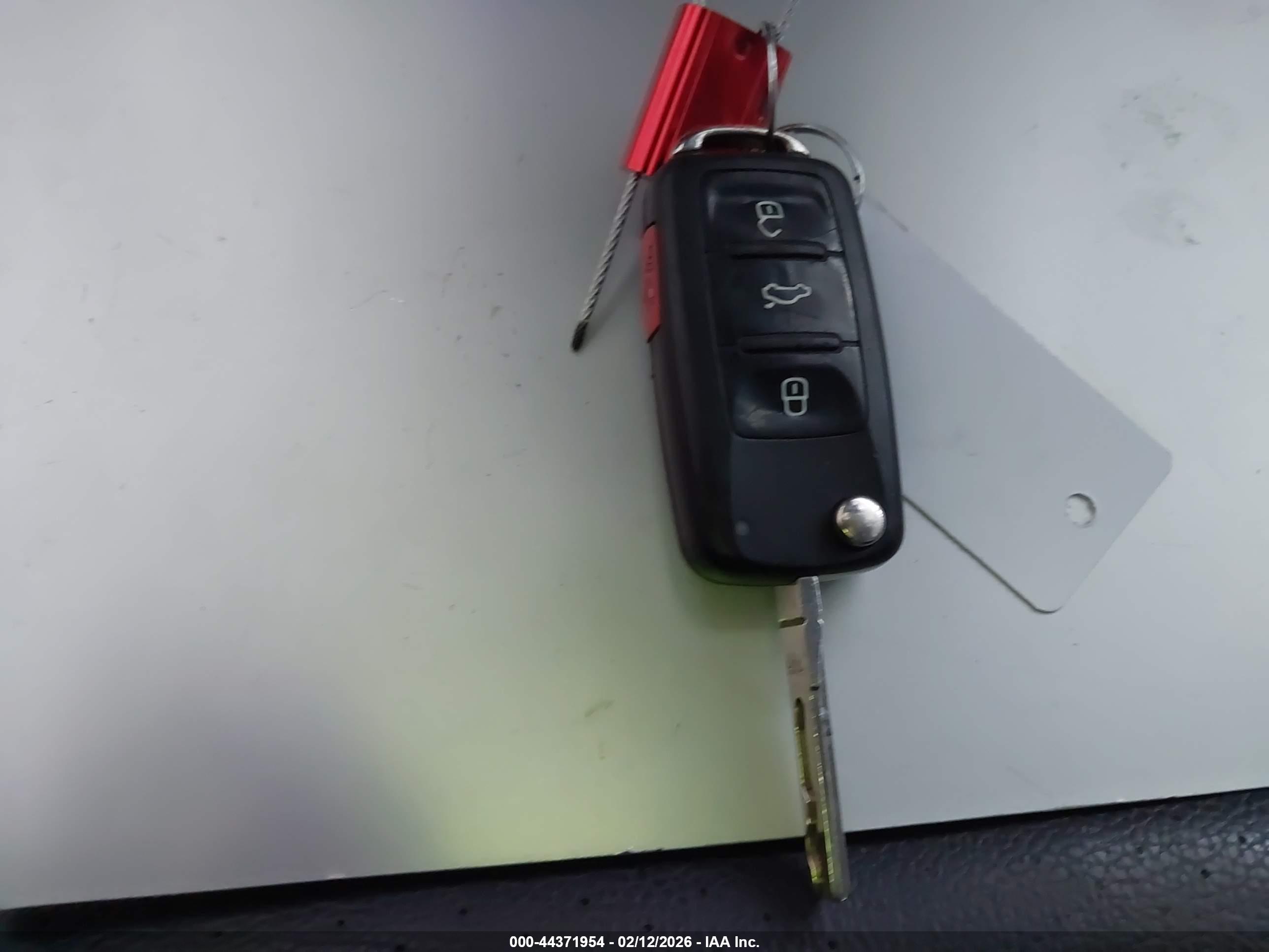 VOLKSWAGEN JETTA image 11