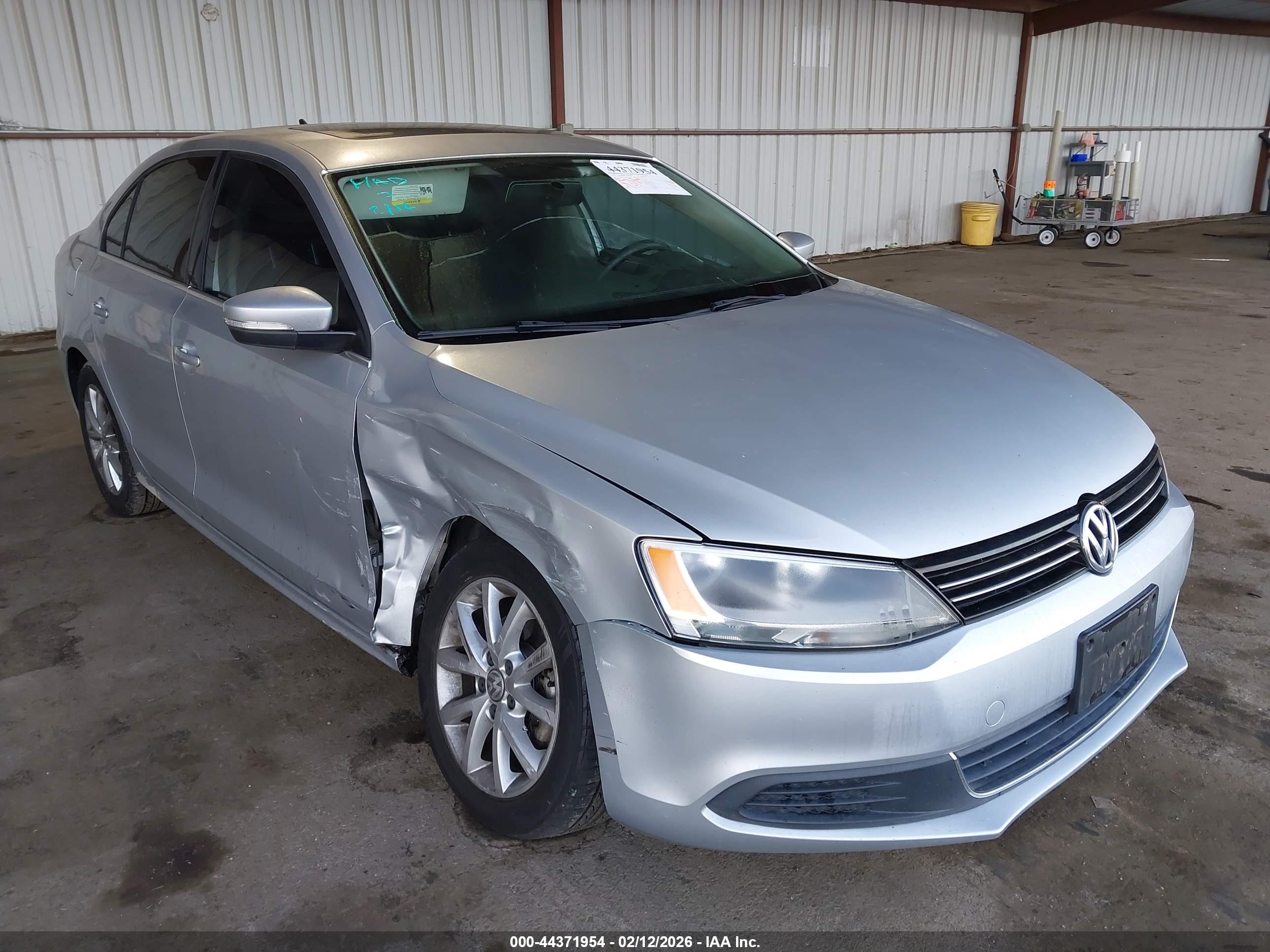 VOLKSWAGEN JETTA image 6