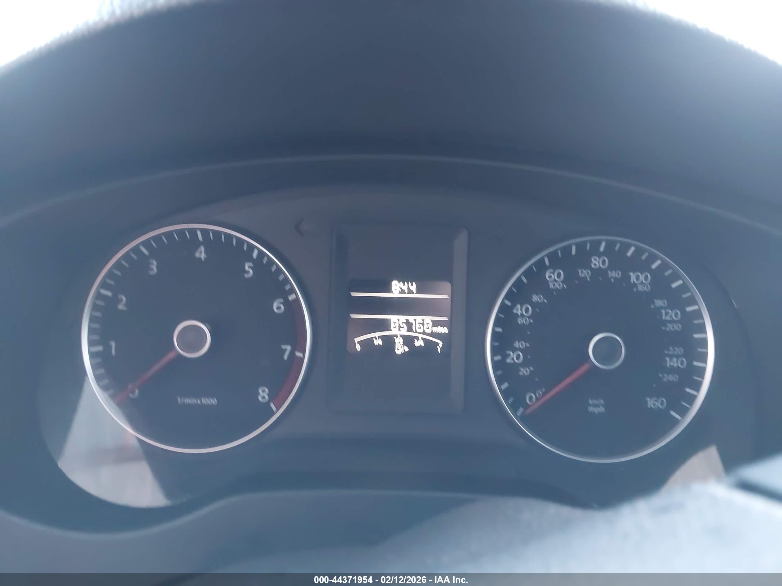 VOLKSWAGEN JETTA image 7