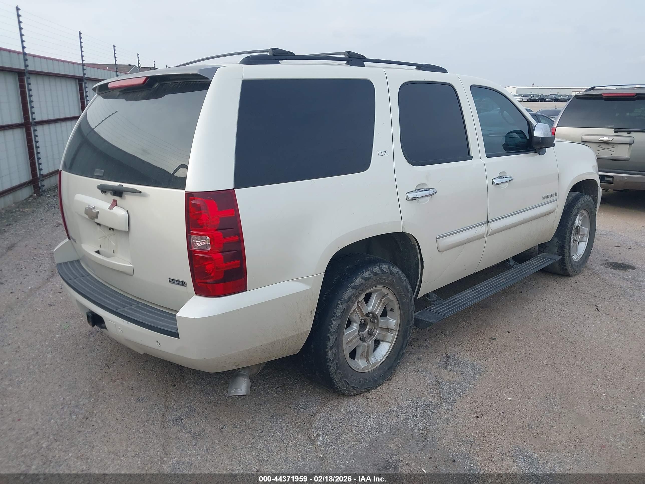 CHEVROLET TAHOE image 4