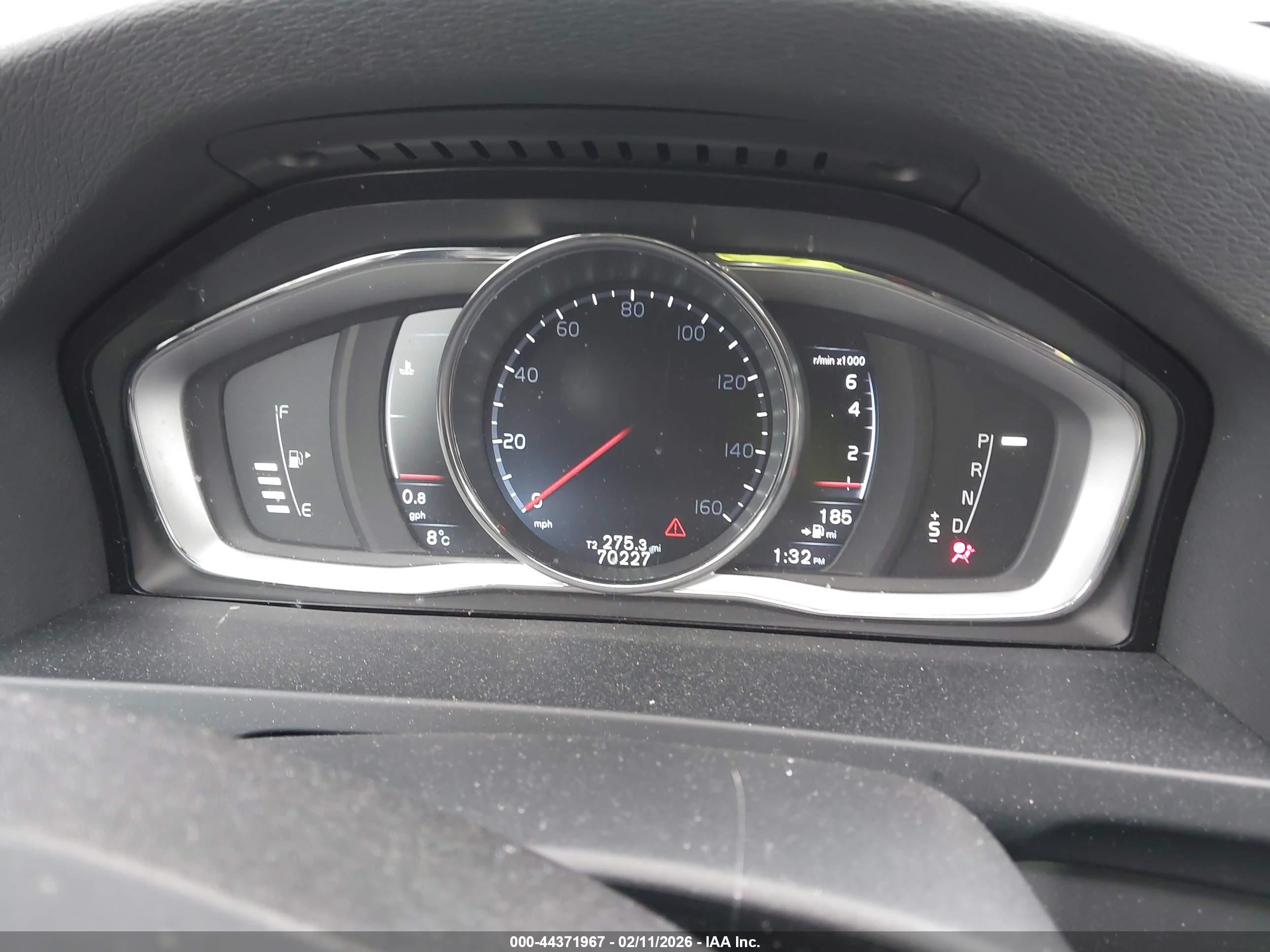 VOLVO V60 image 7