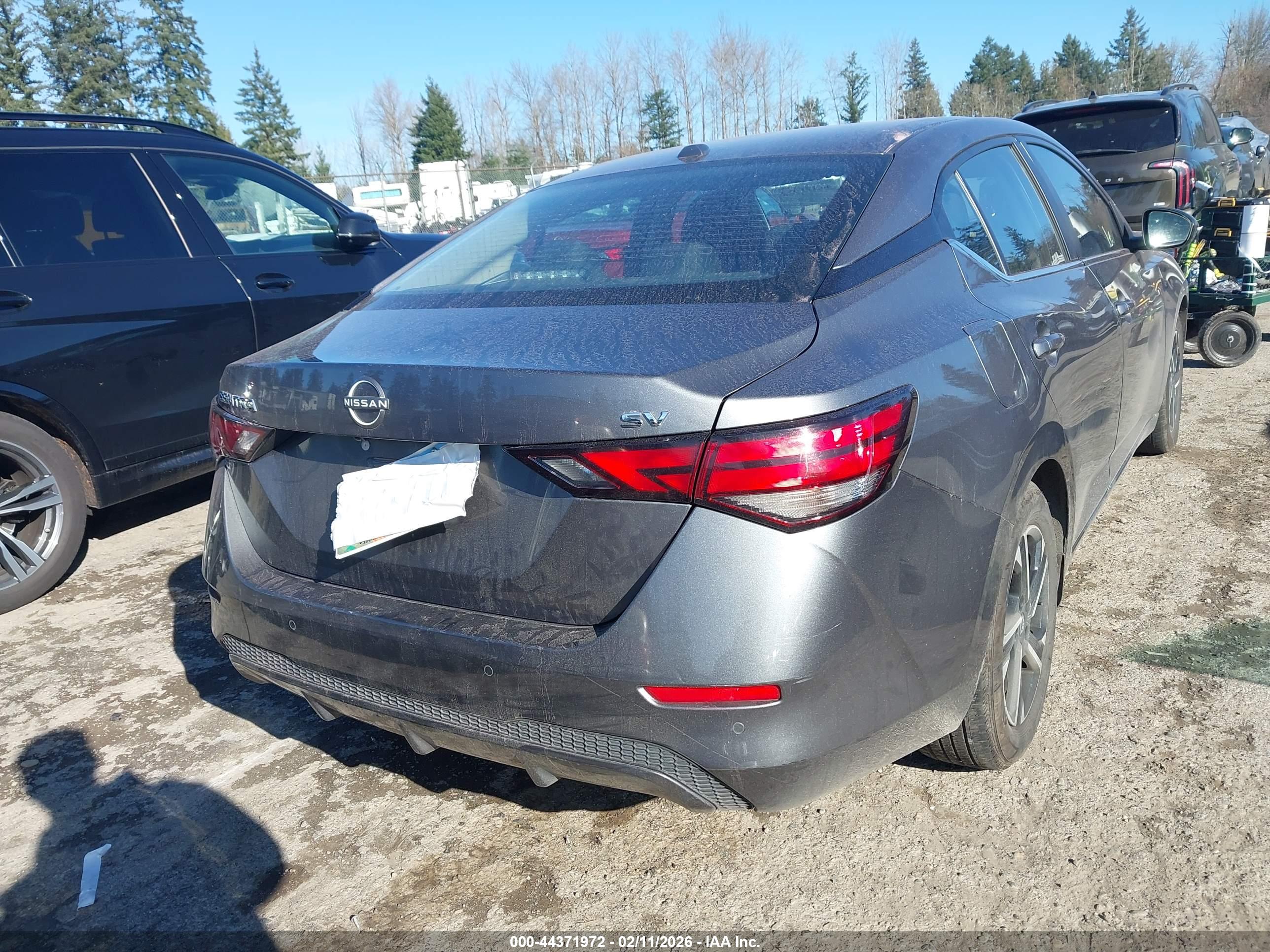NISSAN SENTRA image 4