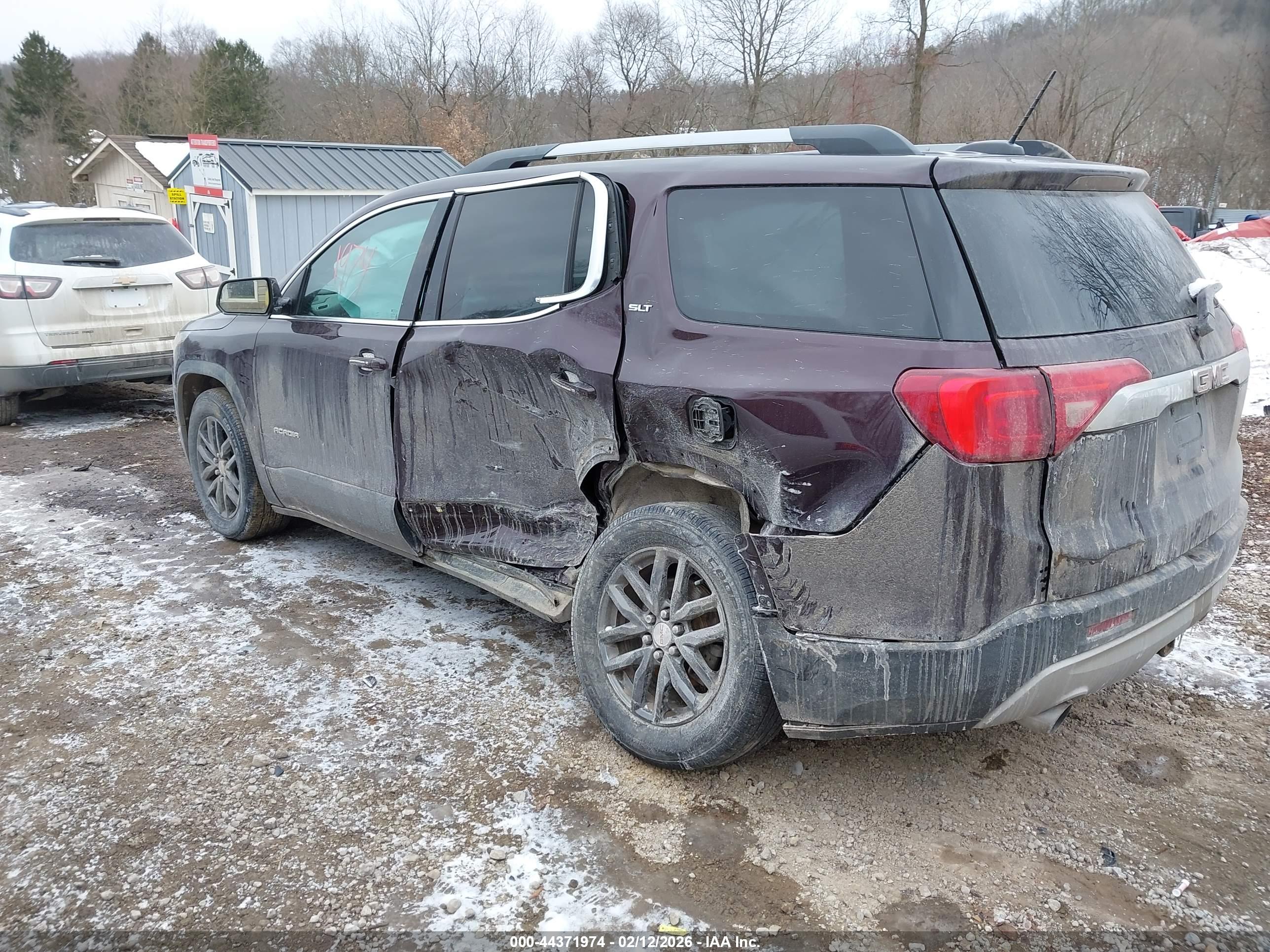 GMC ACADIA image 3
