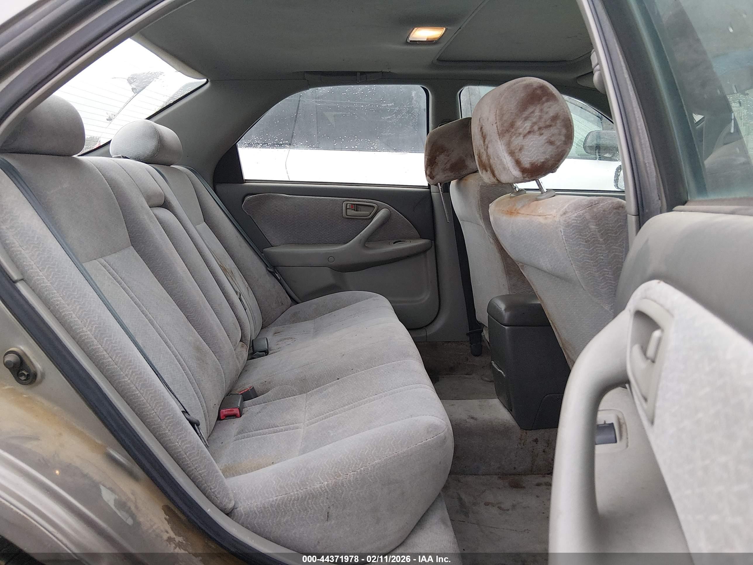 TOYOTA CAMRY image 8