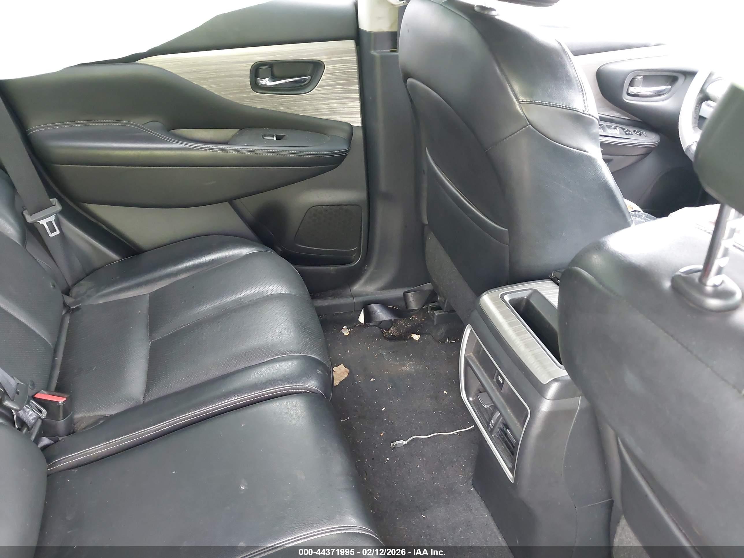 NISSAN MURANO image 8