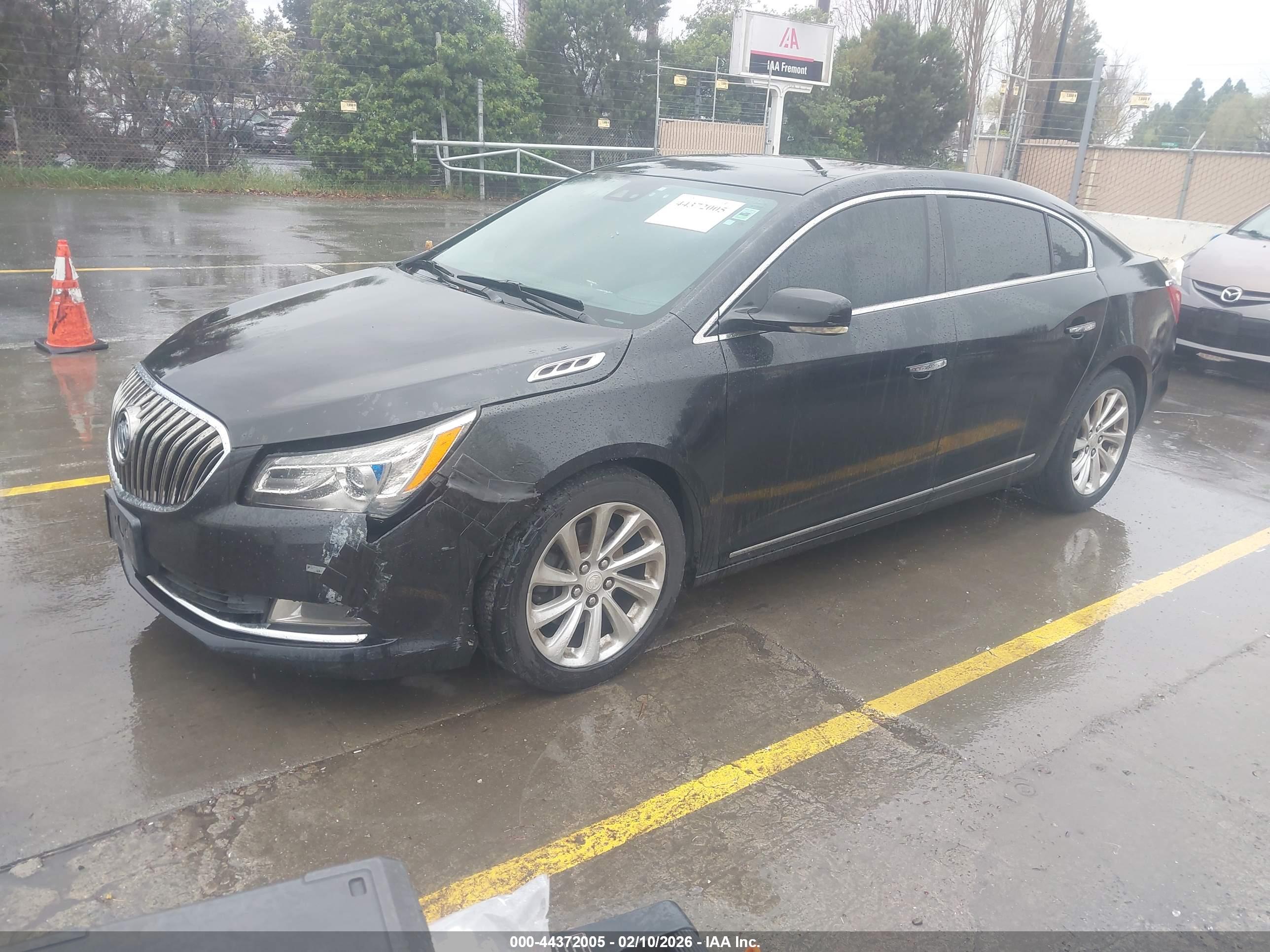BUICK LACROSSE image 2