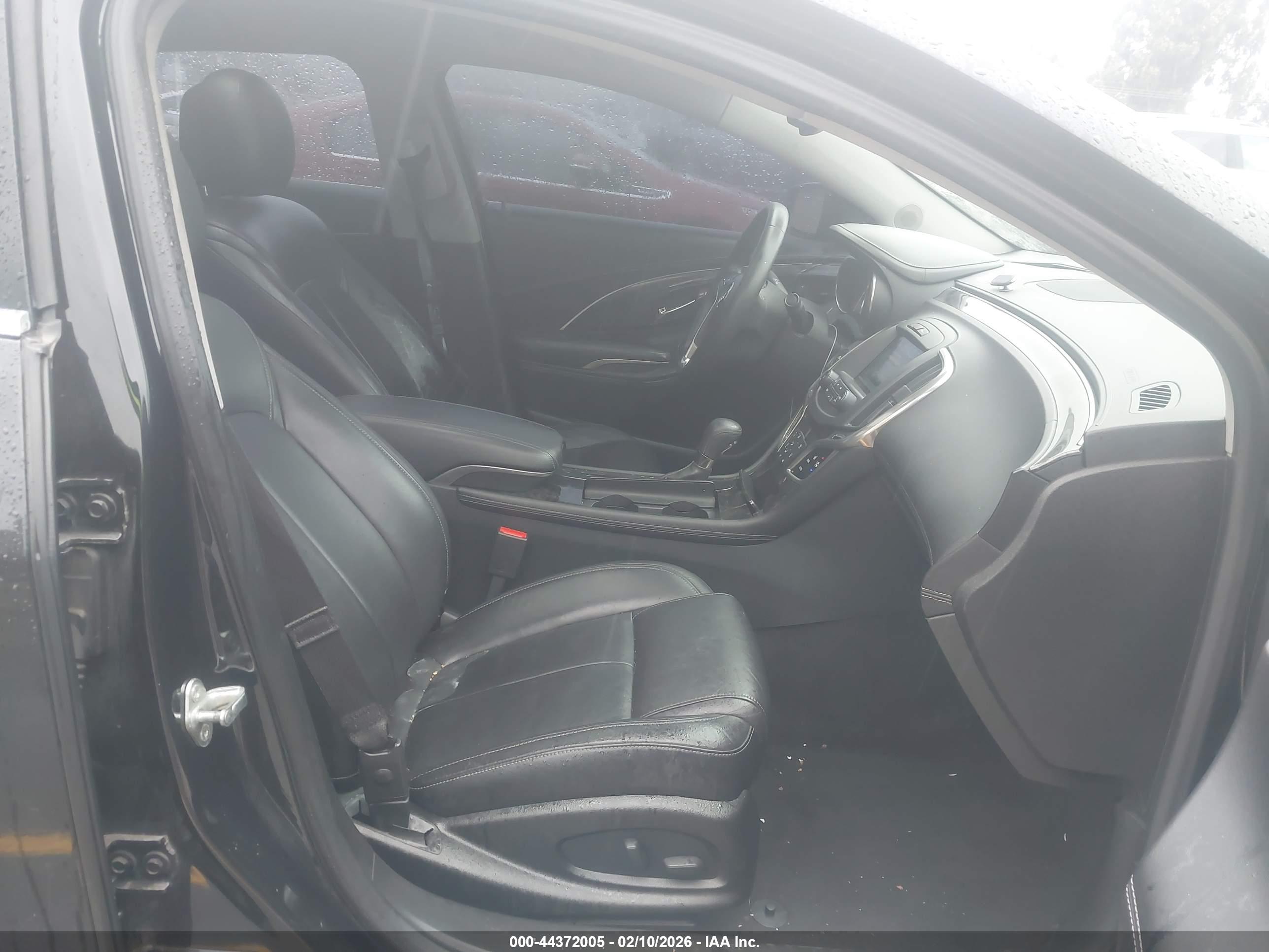 BUICK LACROSSE image 5