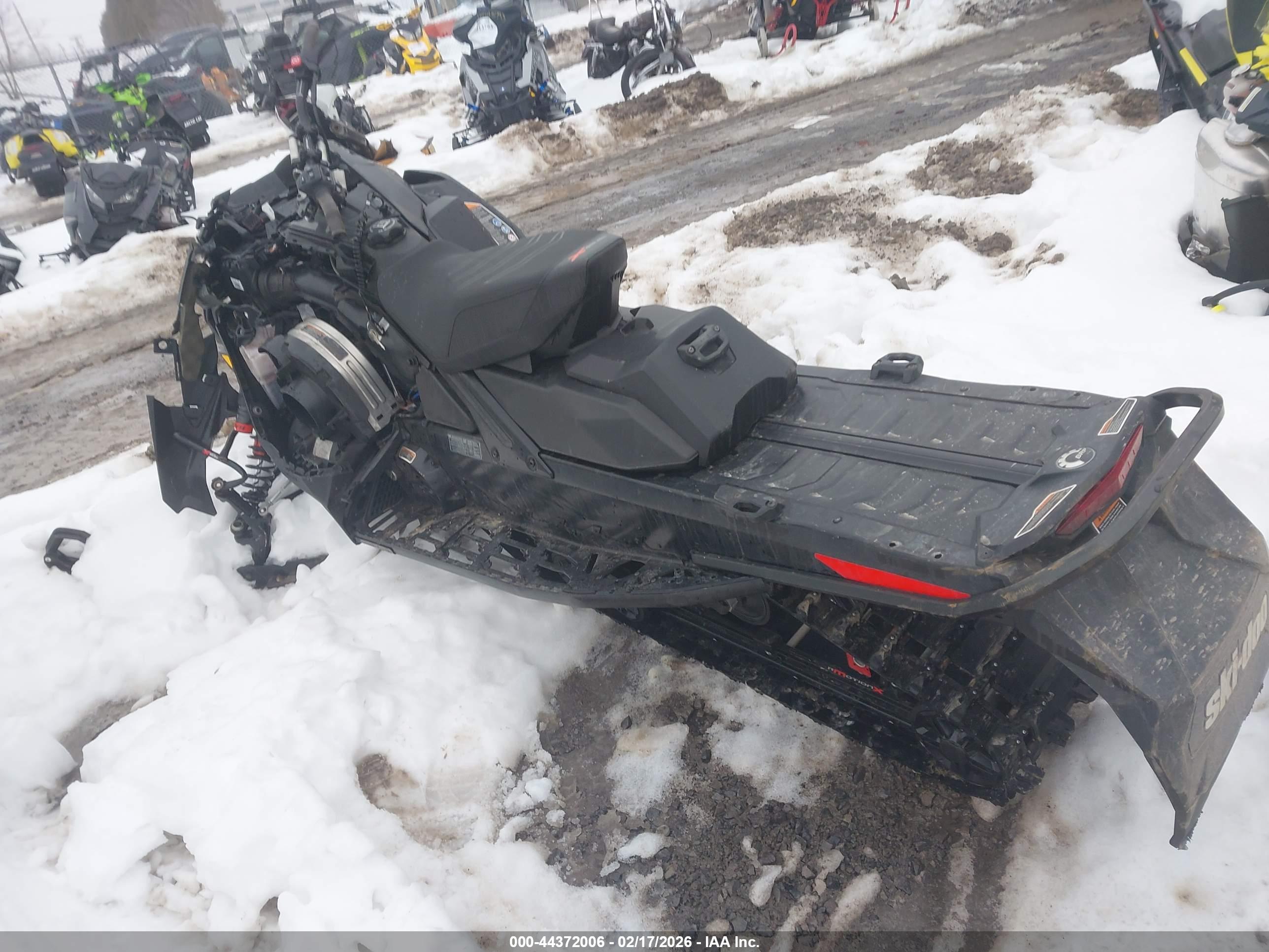 SKI-DOO RENEGADE image 3