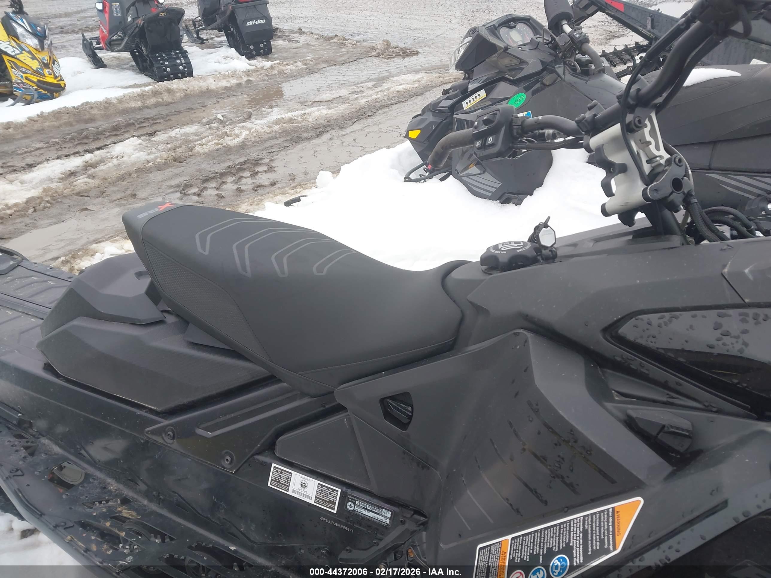 SKI-DOO RENEGADE image 5