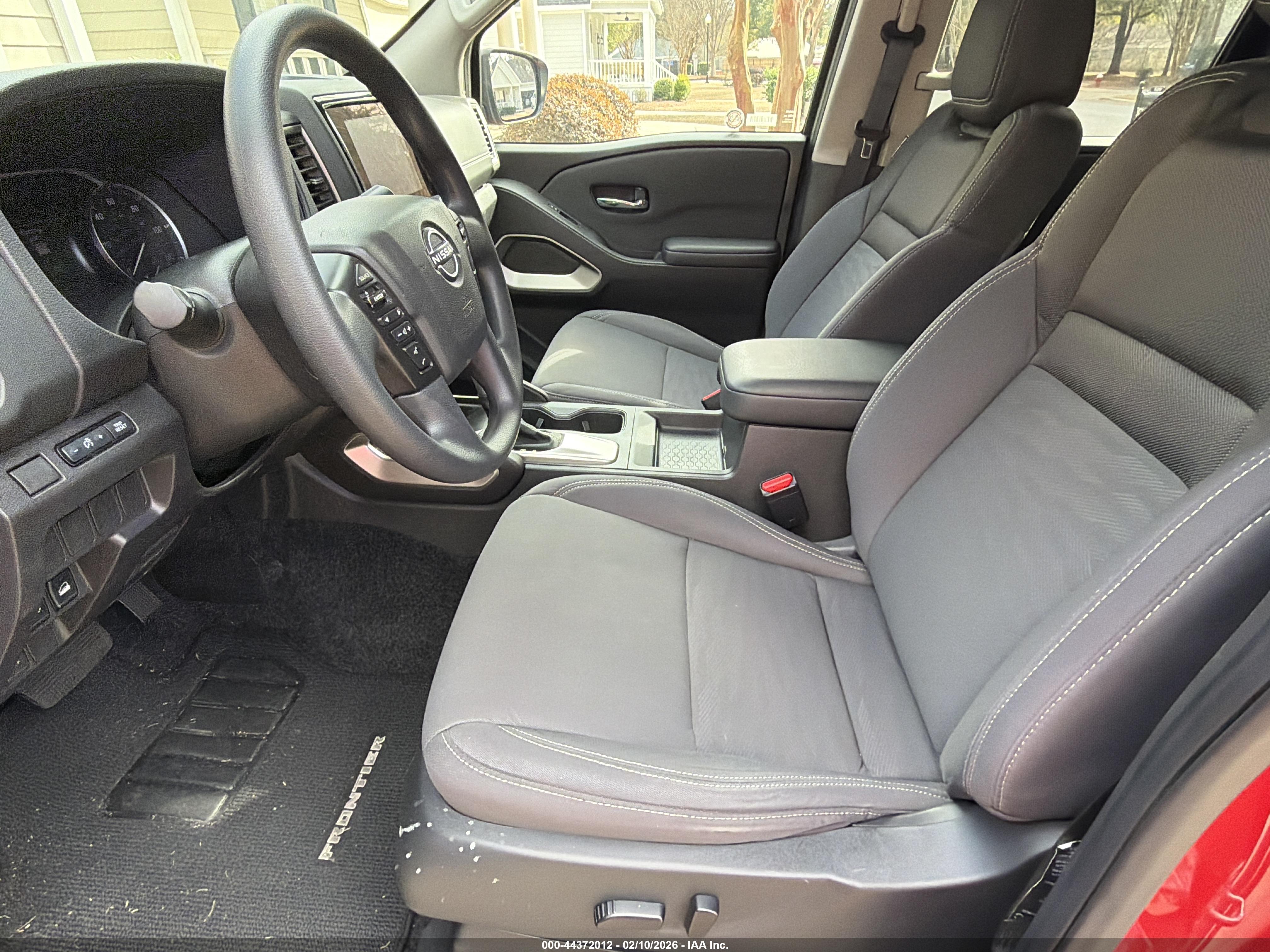 NISSAN FRONTIER image 5