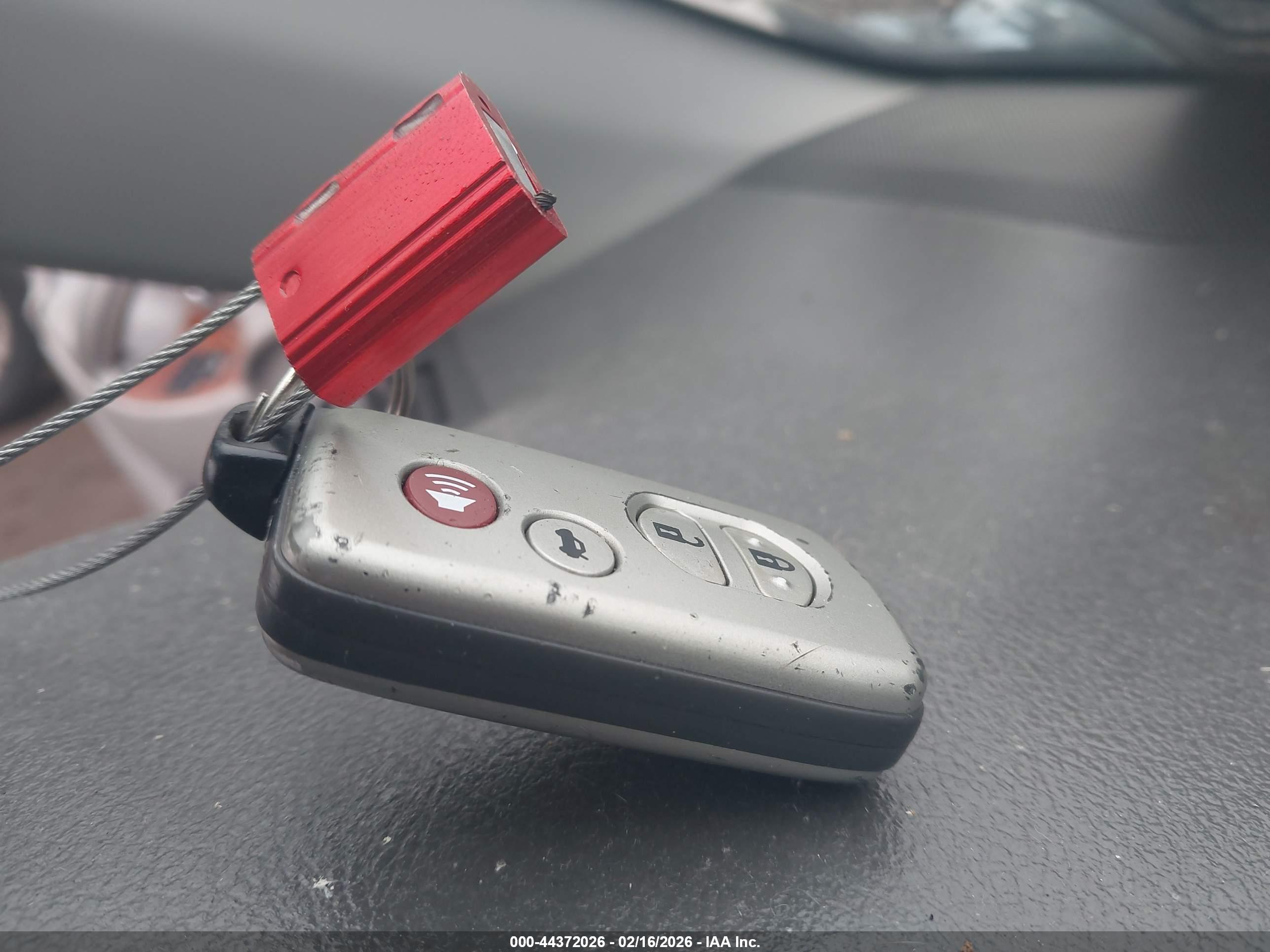 TOYOTA CAMRY image 11