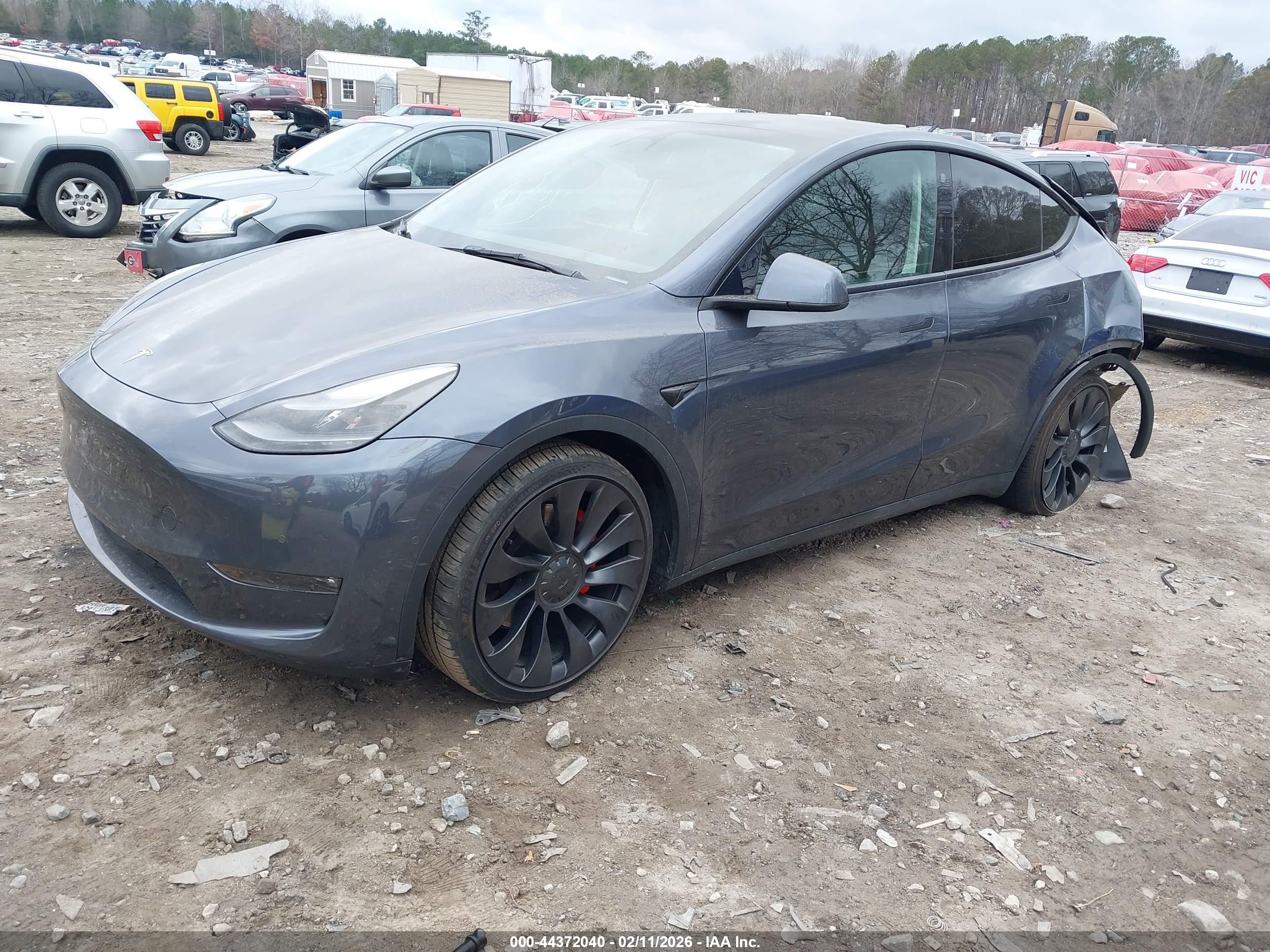 TESLA MODEL image 2