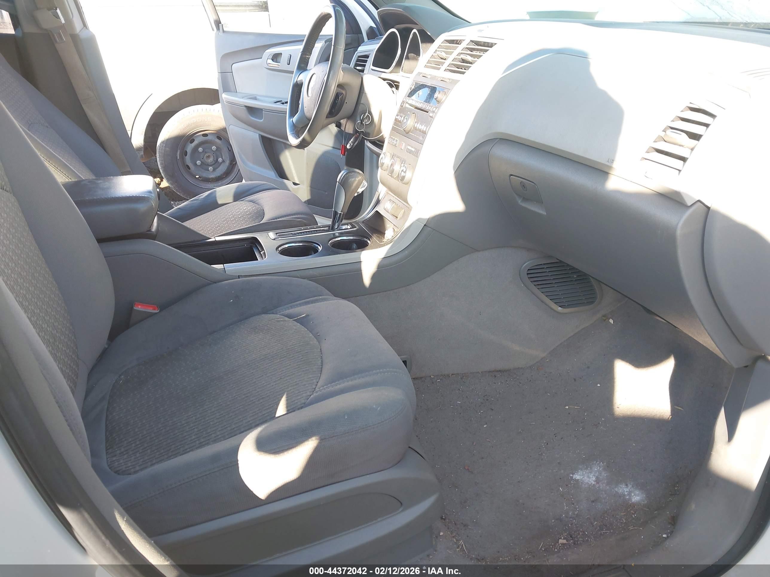CHEVROLET TRAVERSE image 5