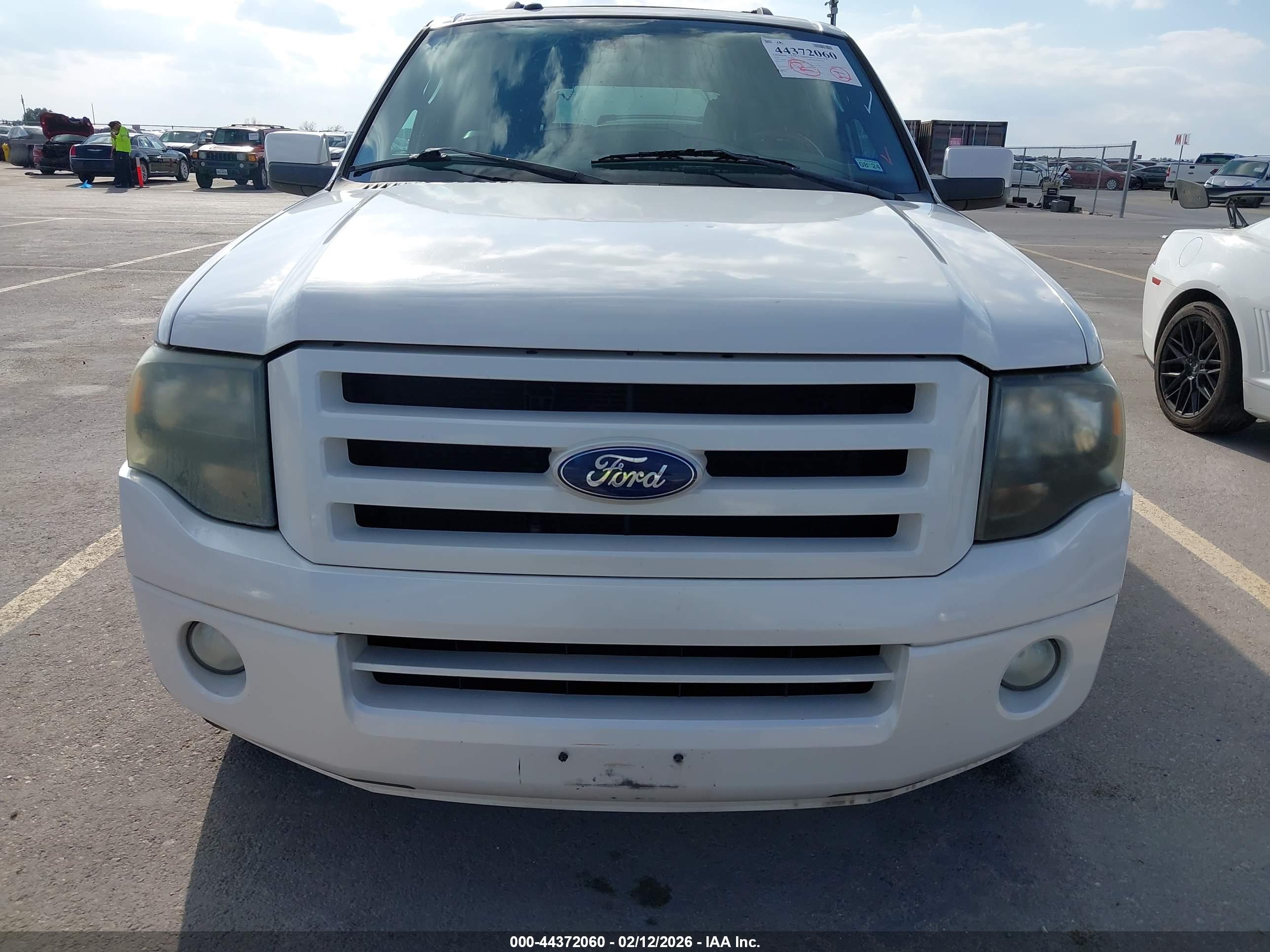 FORD EXPEDITION image 6
