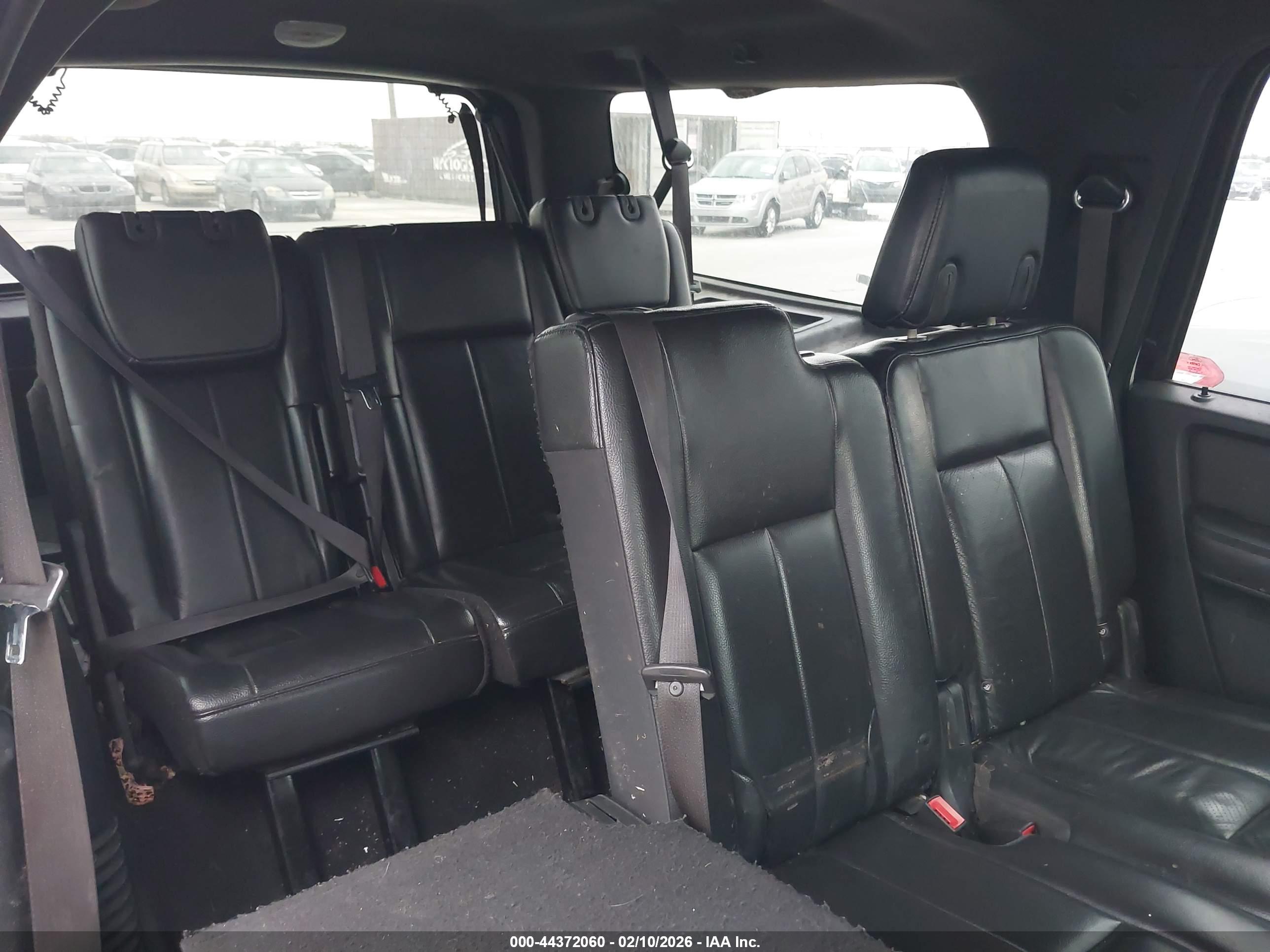 FORD EXPEDITION image 8