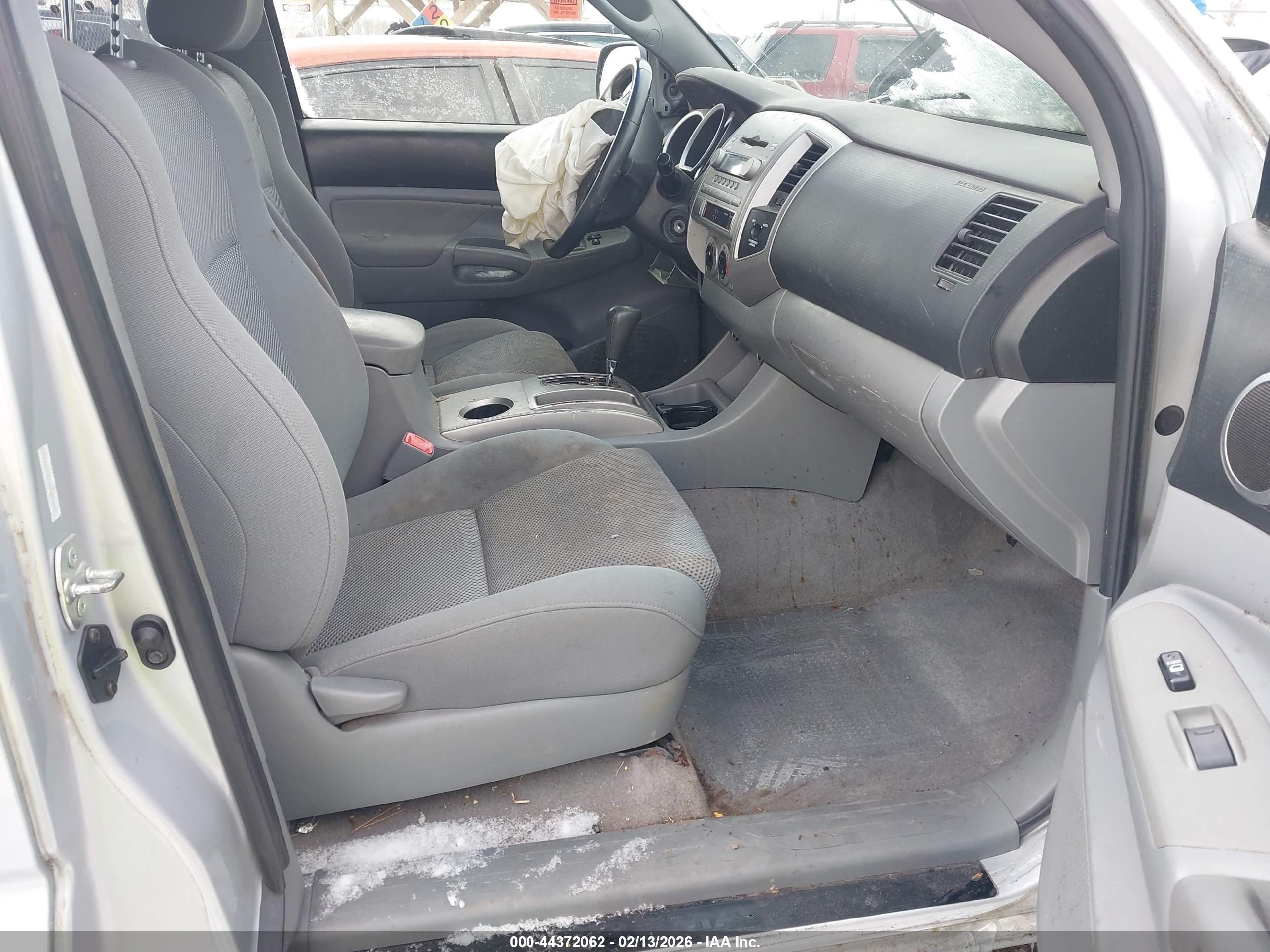 TOYOTA TACOMA image 5