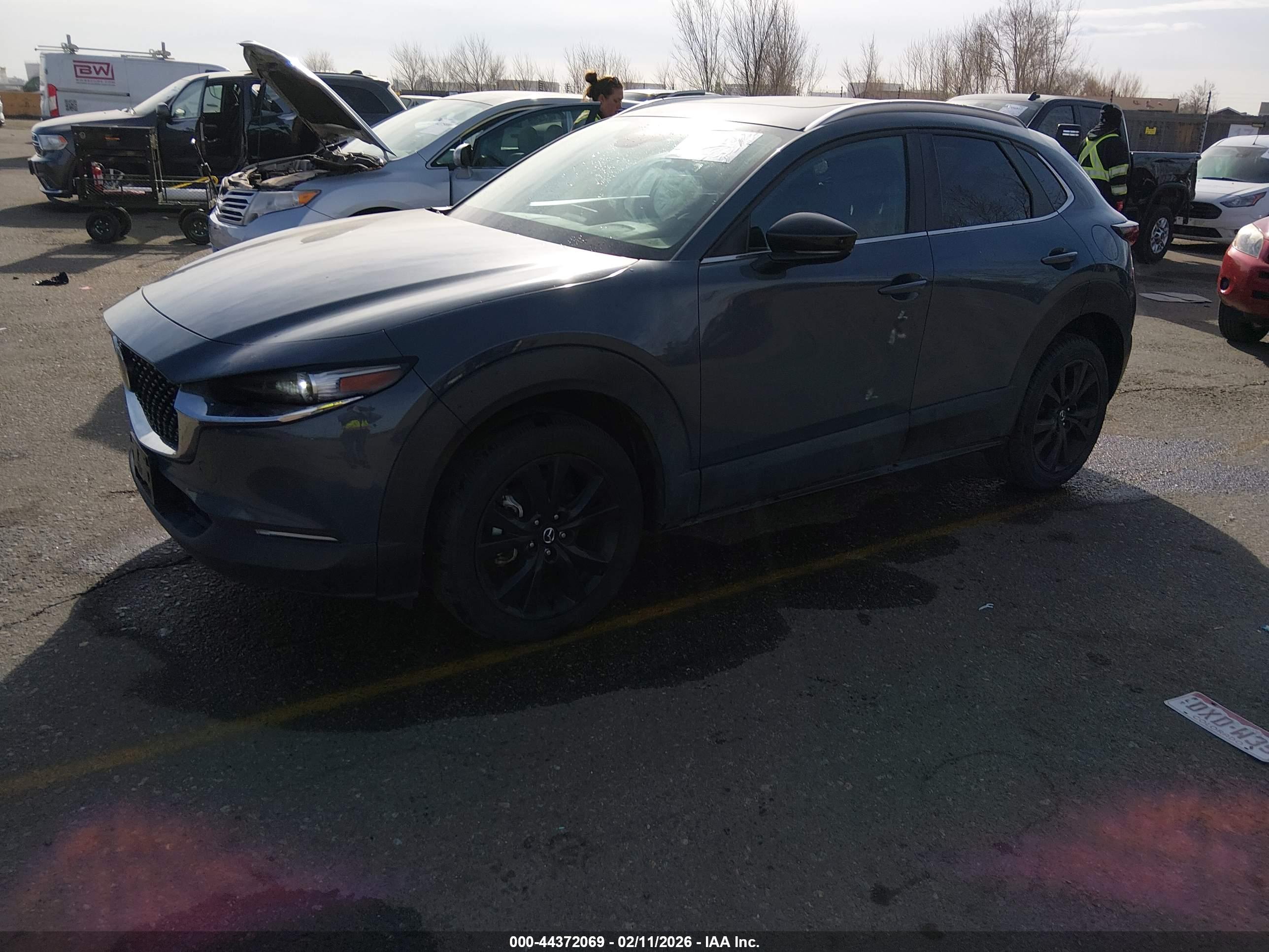 MAZDA CX-30 image 2