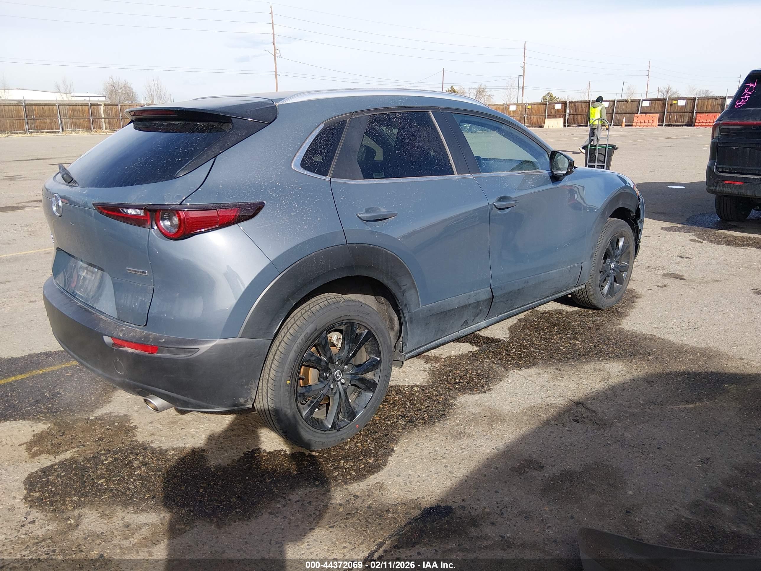 MAZDA CX-30 image 4