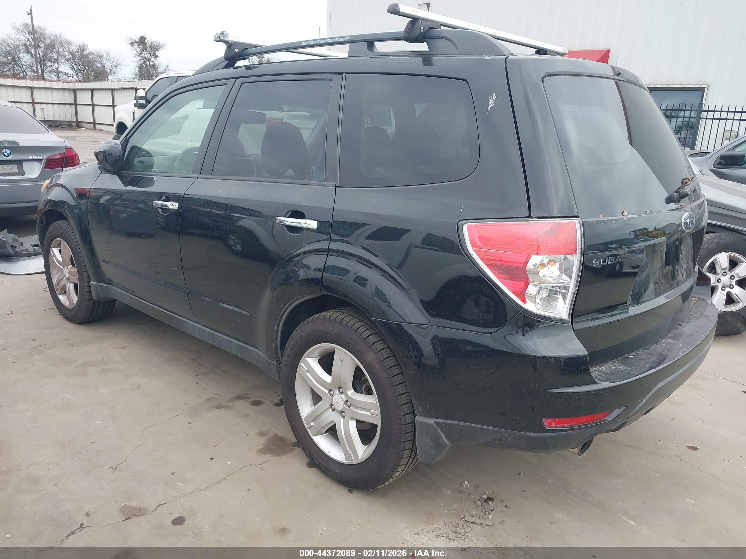 SUBARU FORESTER image 3