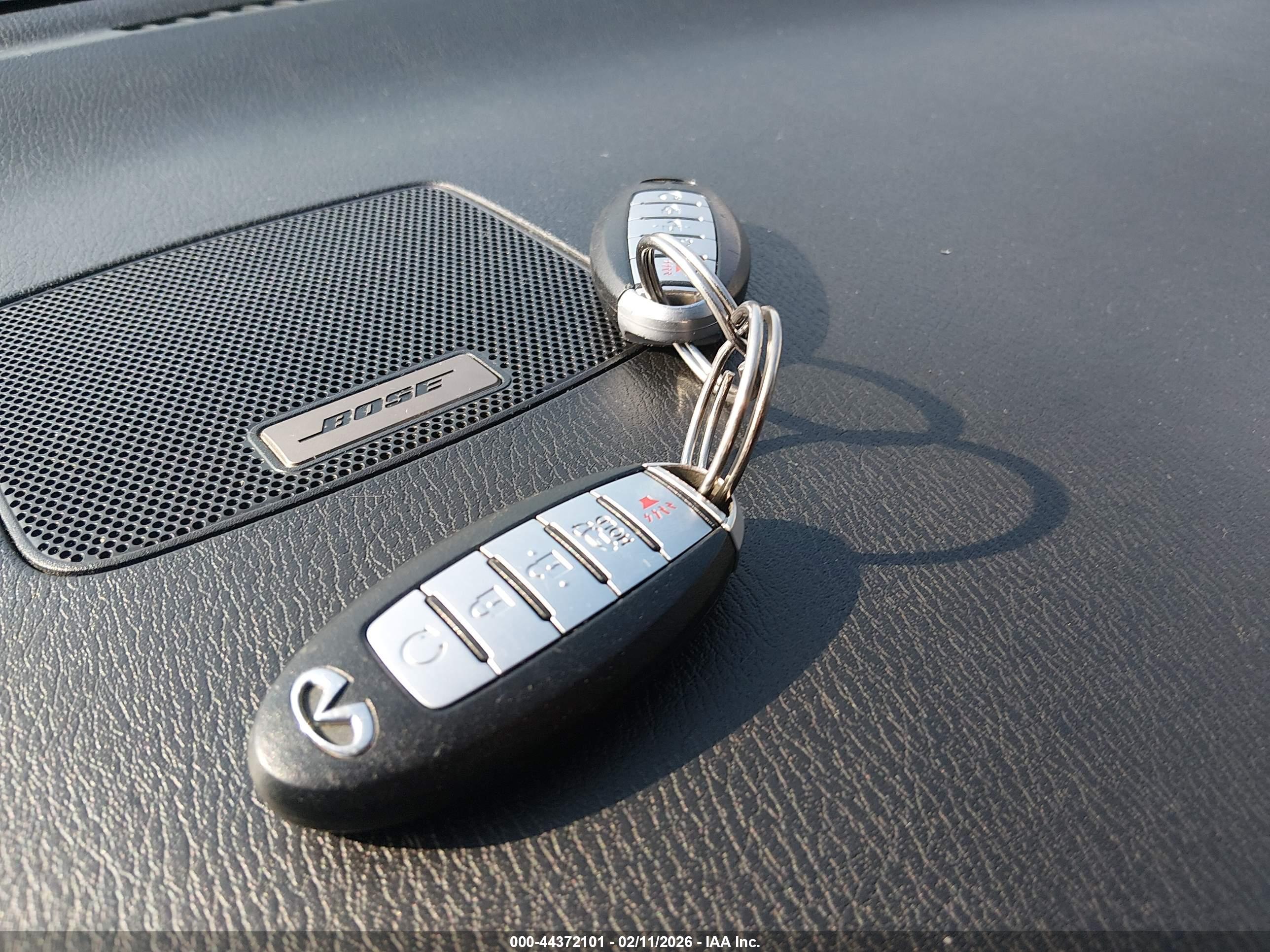 INFINITI JX35 image 11