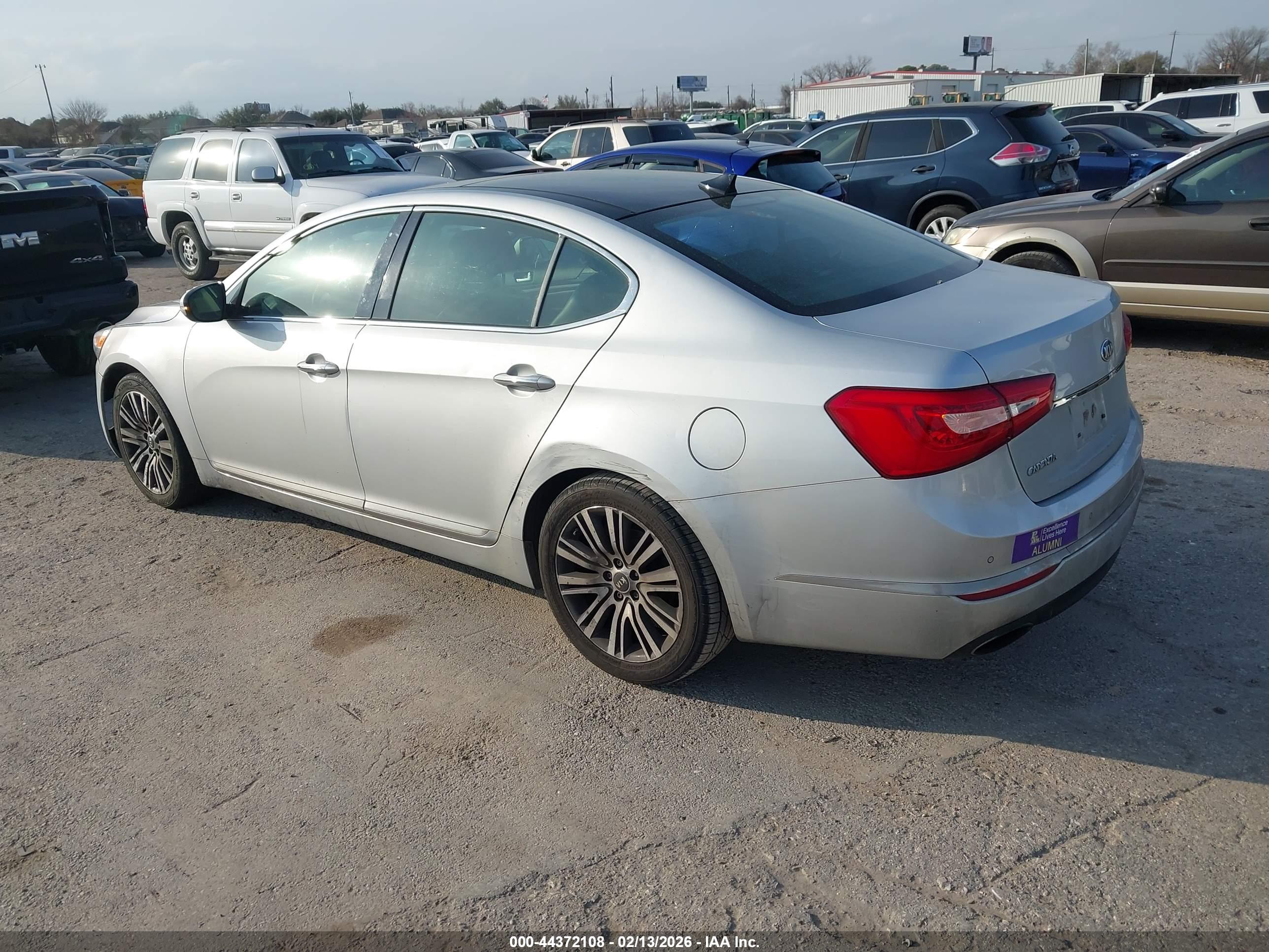 KIA CADENZA image 3