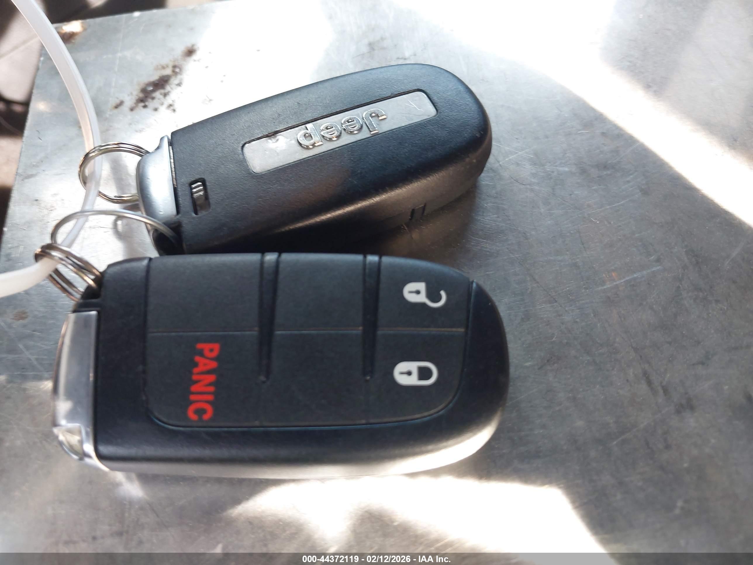 JEEP GRAND image 11