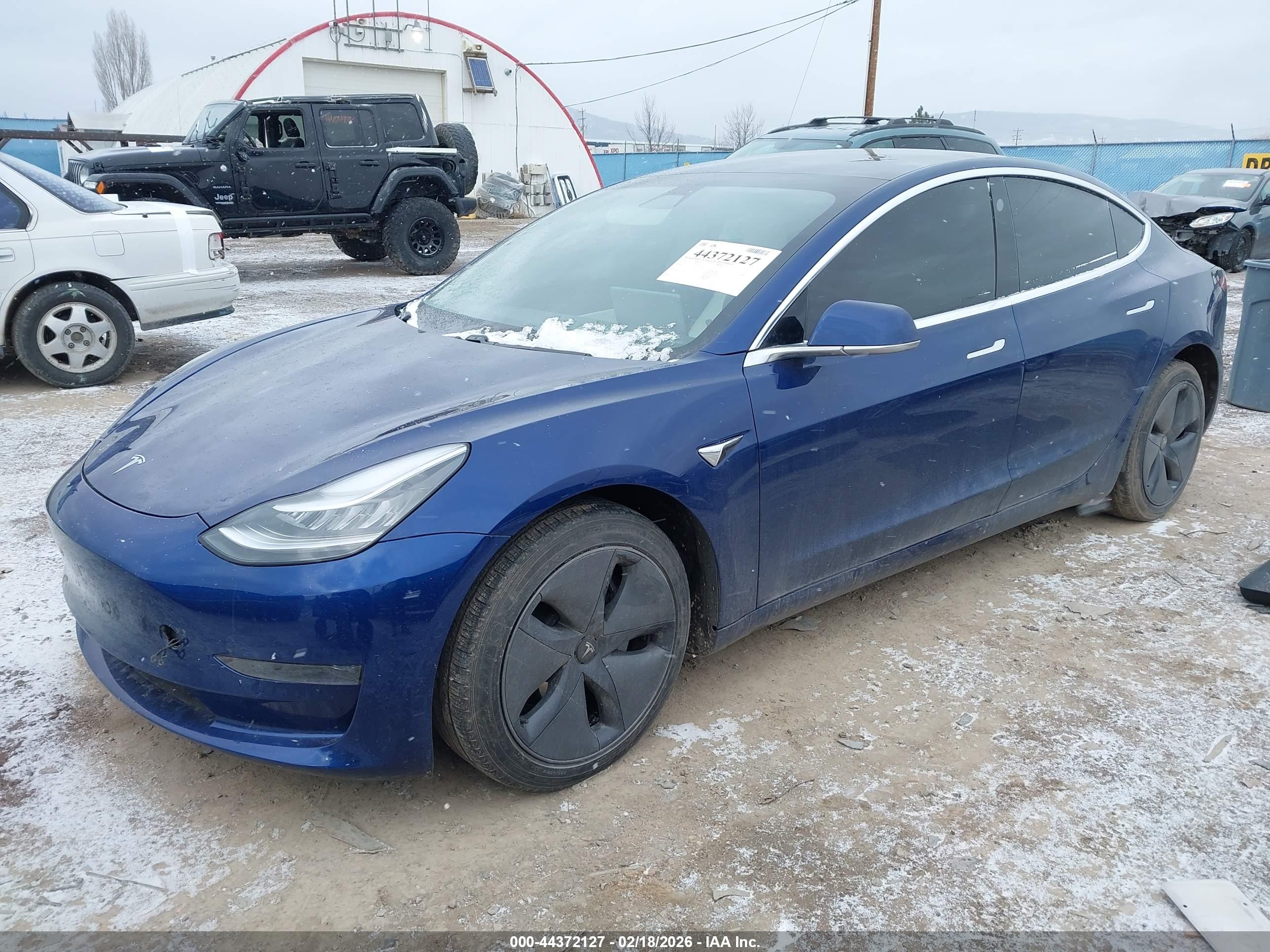 TESLA MODEL image 2