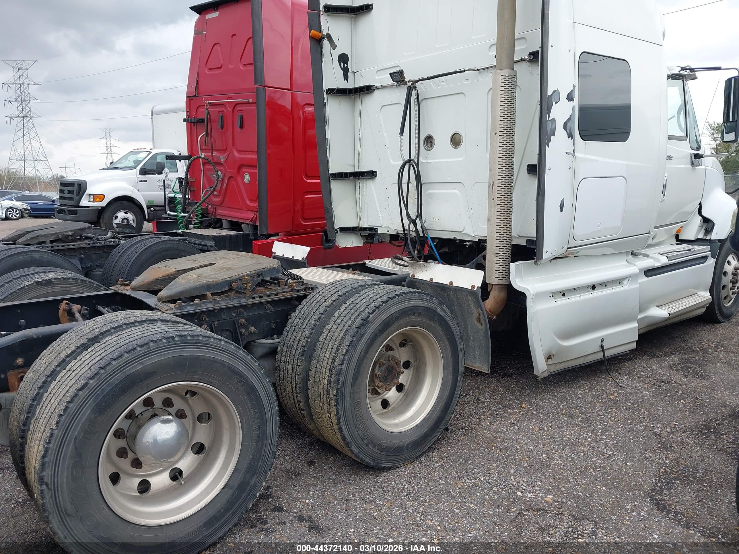 INTERNATIONAL PROSTAR image 4