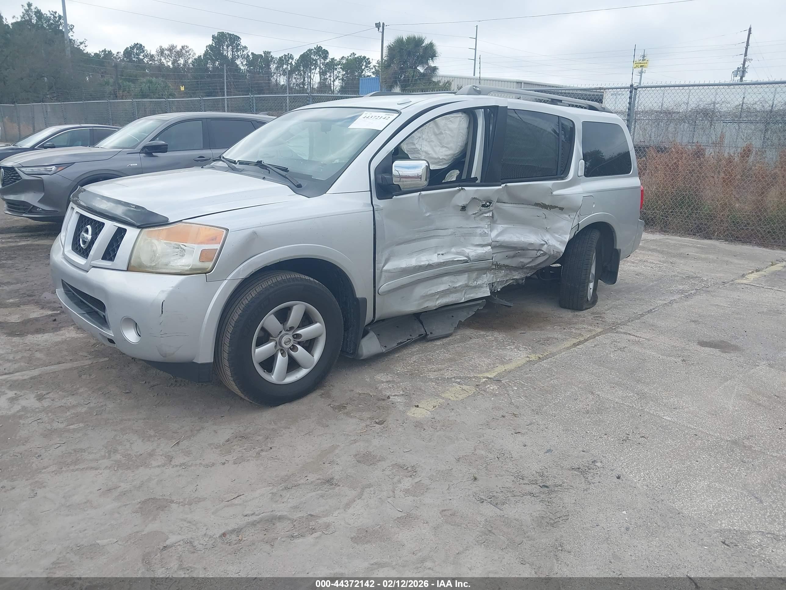 NISSAN ARMADA image 2