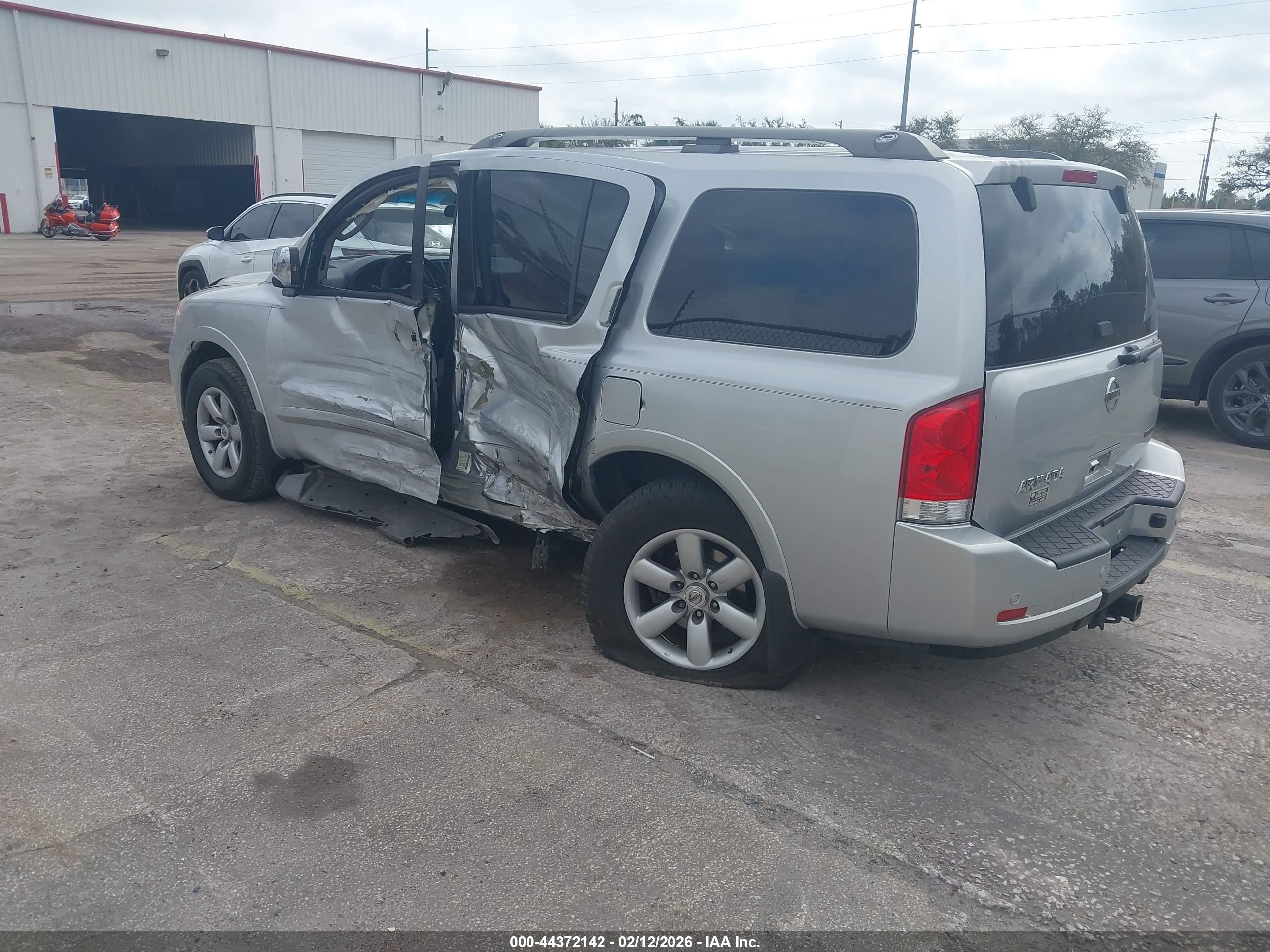 NISSAN ARMADA image 3