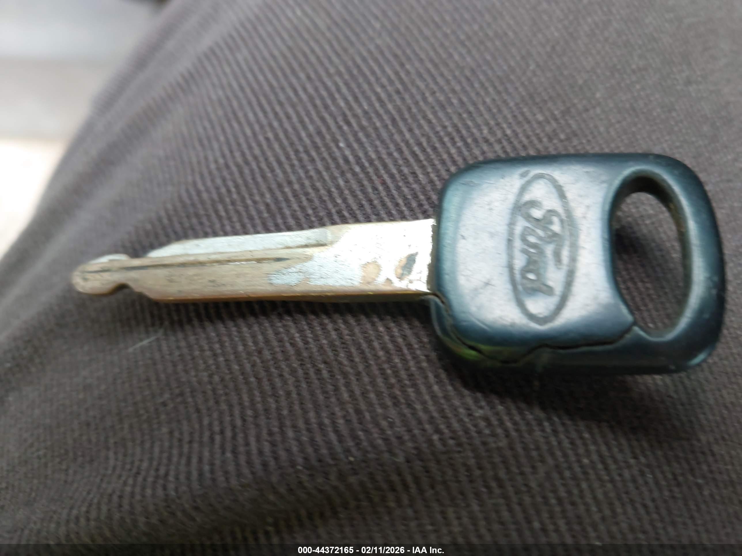 FORD E-250 image 11
