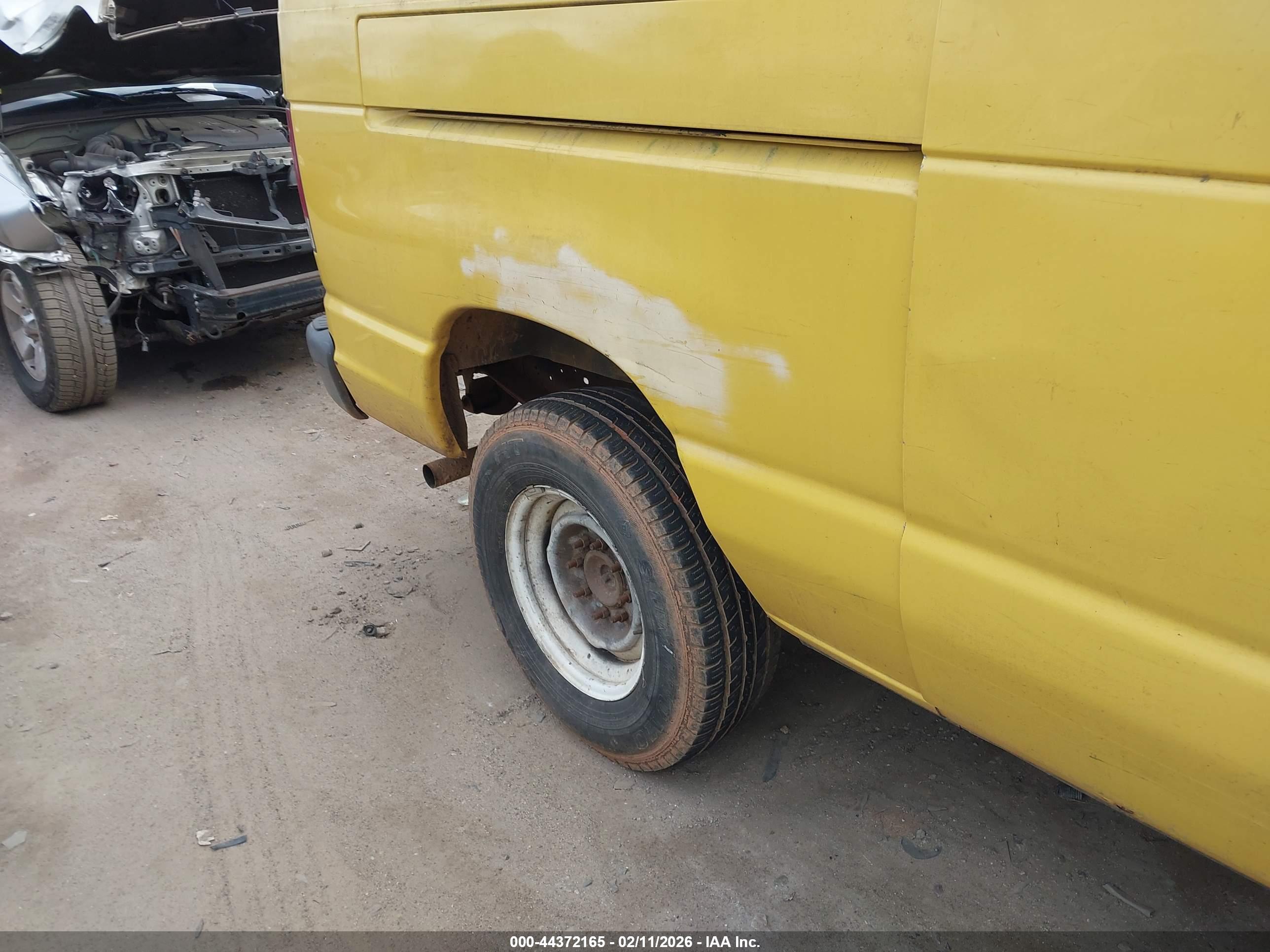 FORD E-250 image 6