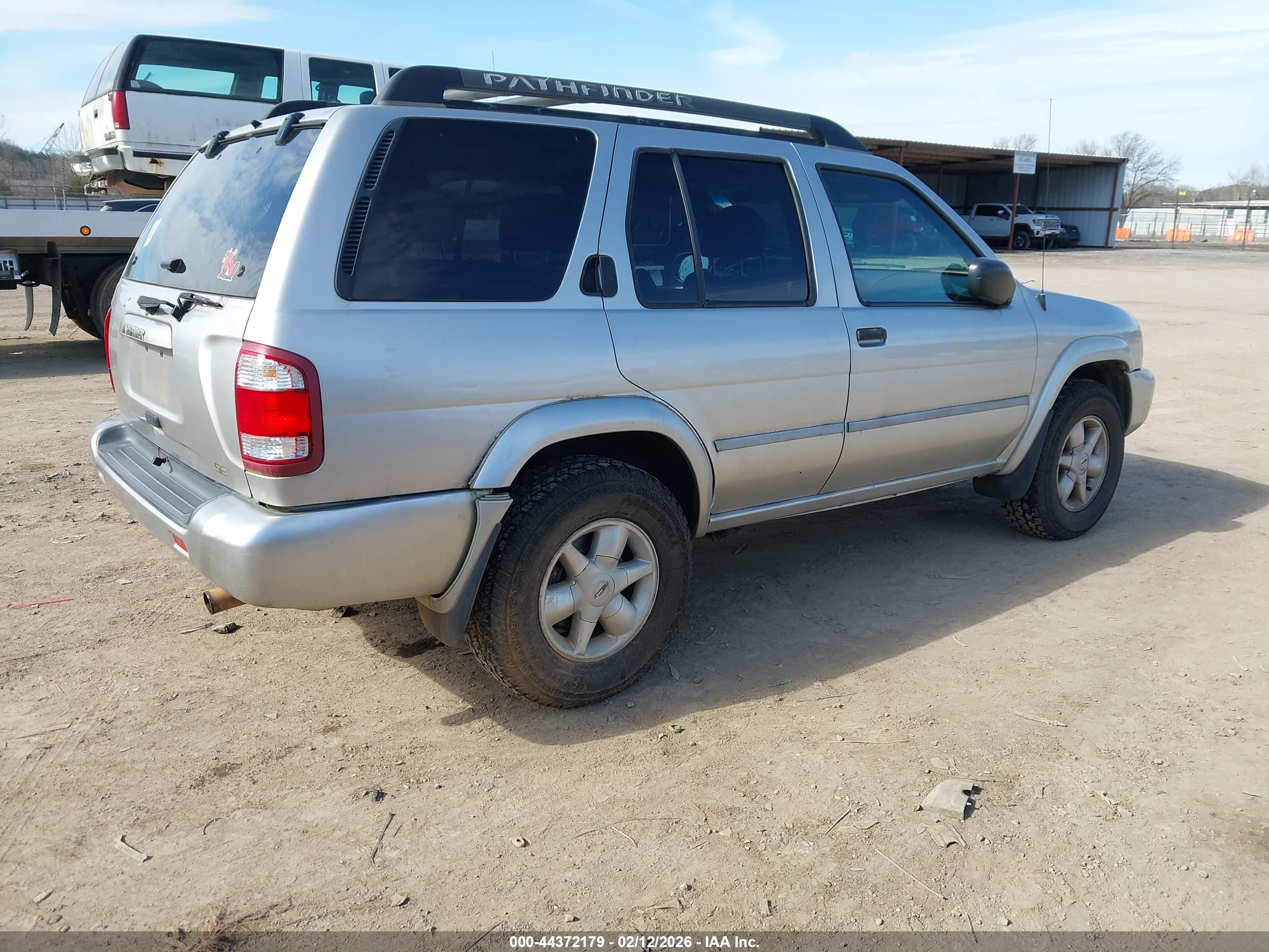 NISSAN PATHFINDER image 4