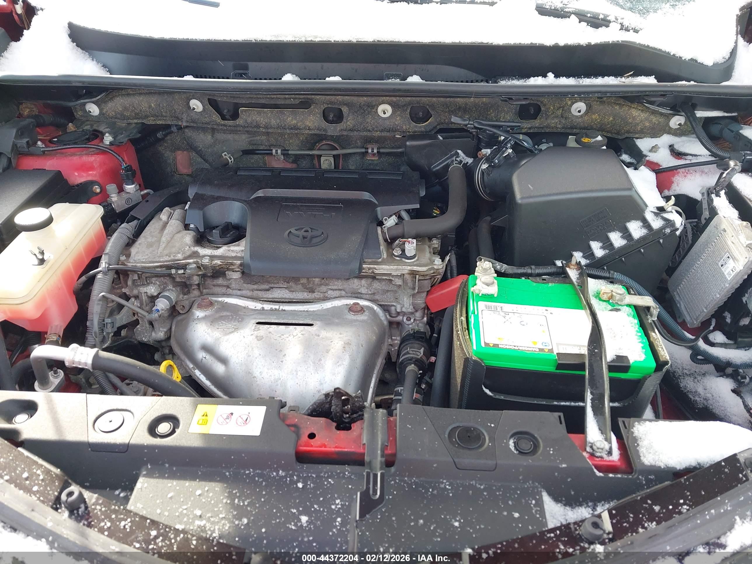 TOYOTA RAV4 image 10