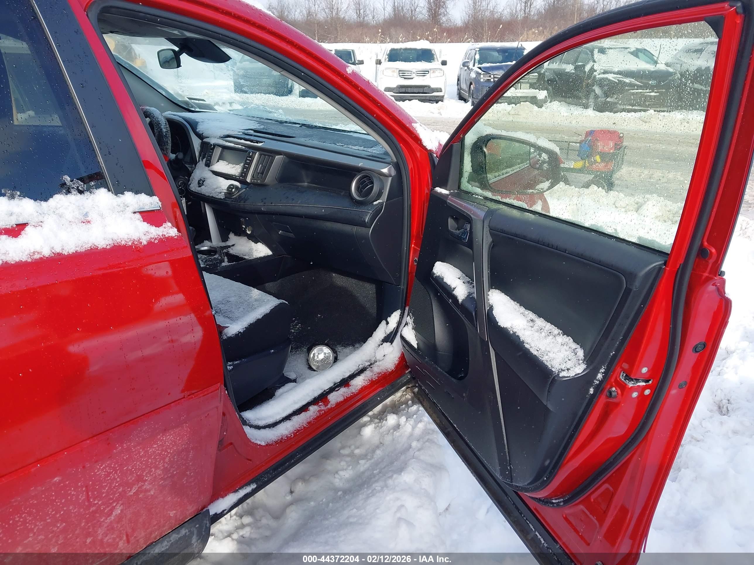 TOYOTA RAV4 image 5