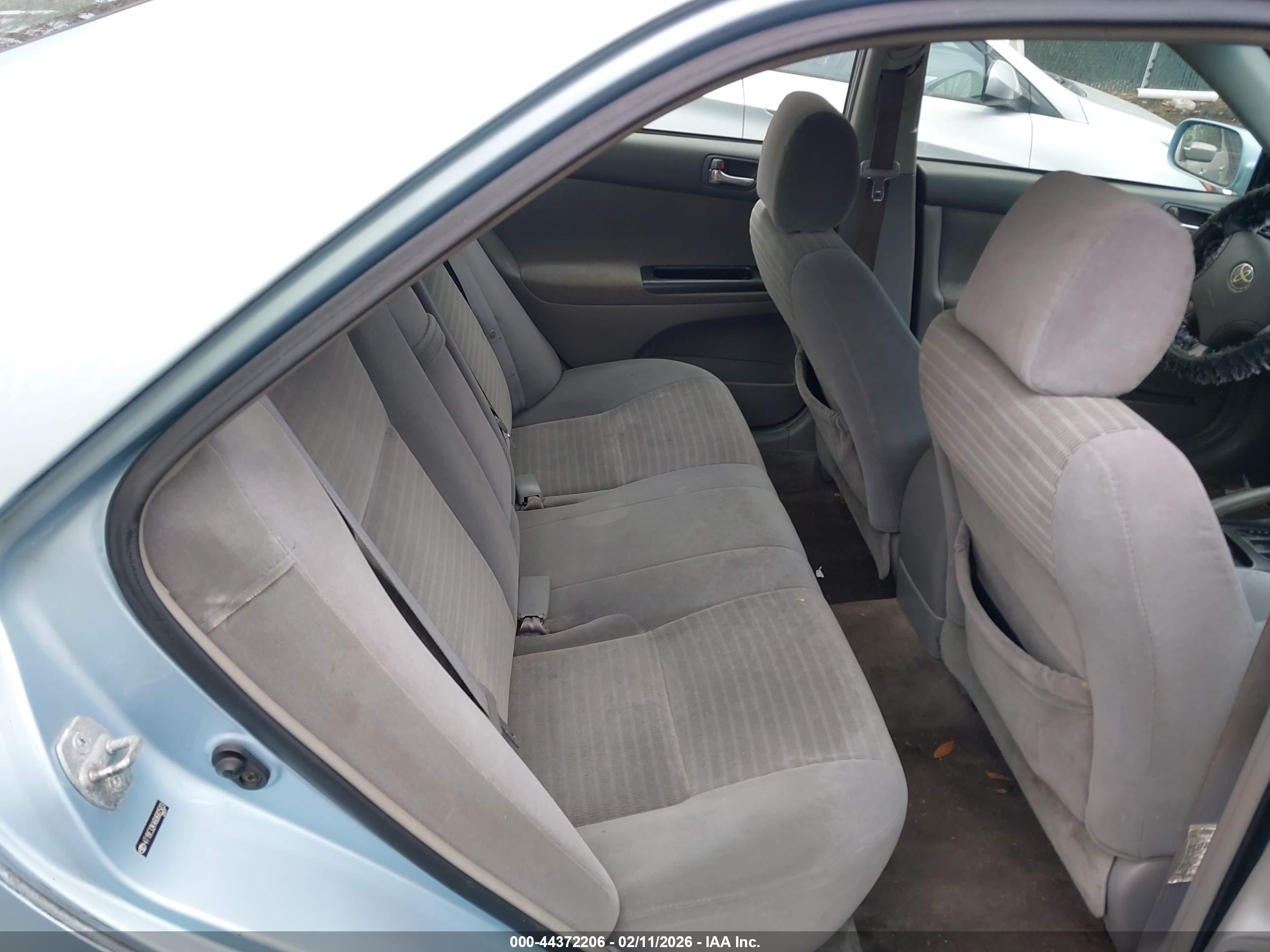 TOYOTA CAMRY image 8