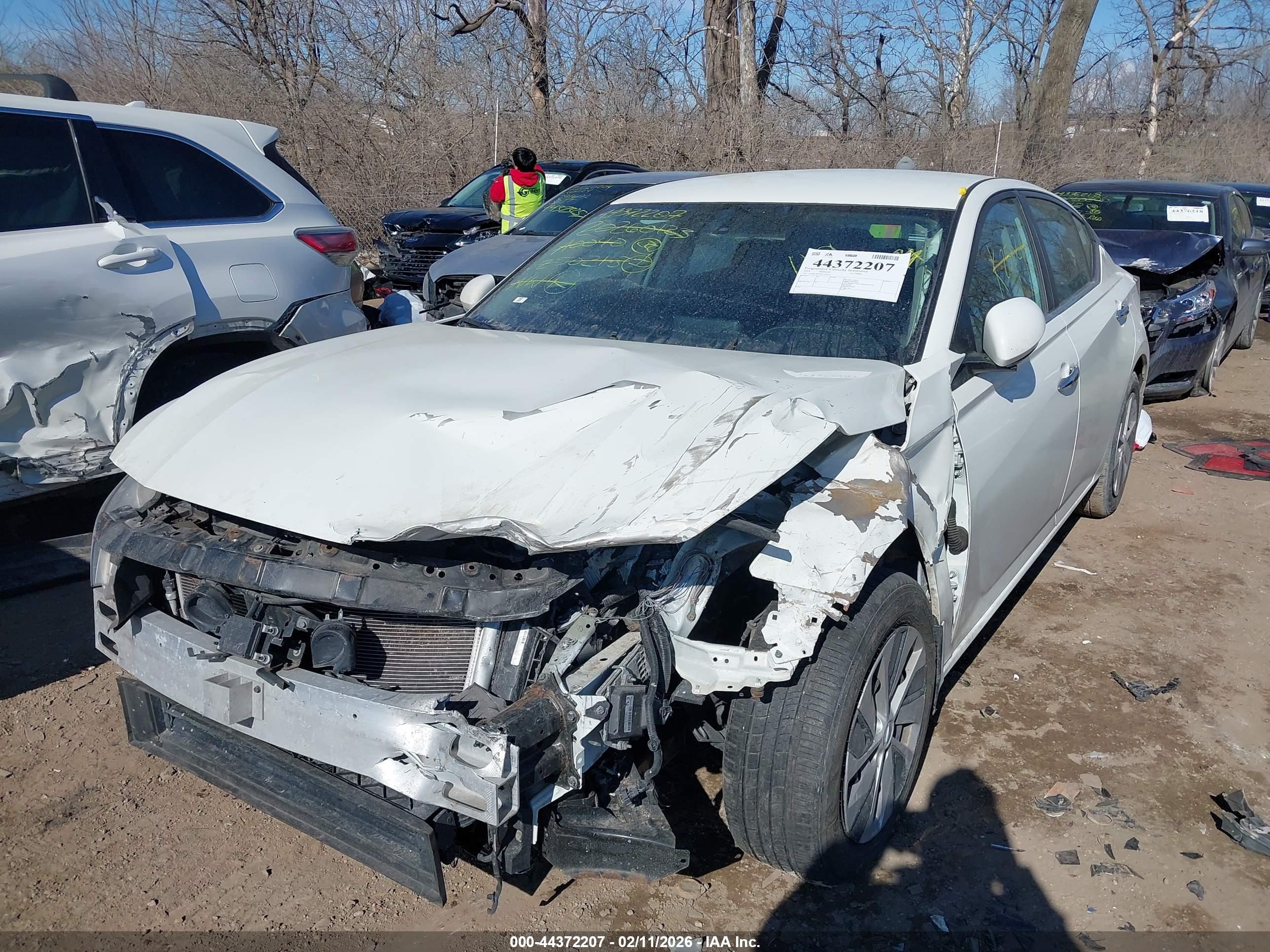 NISSAN ALTIMA image 2