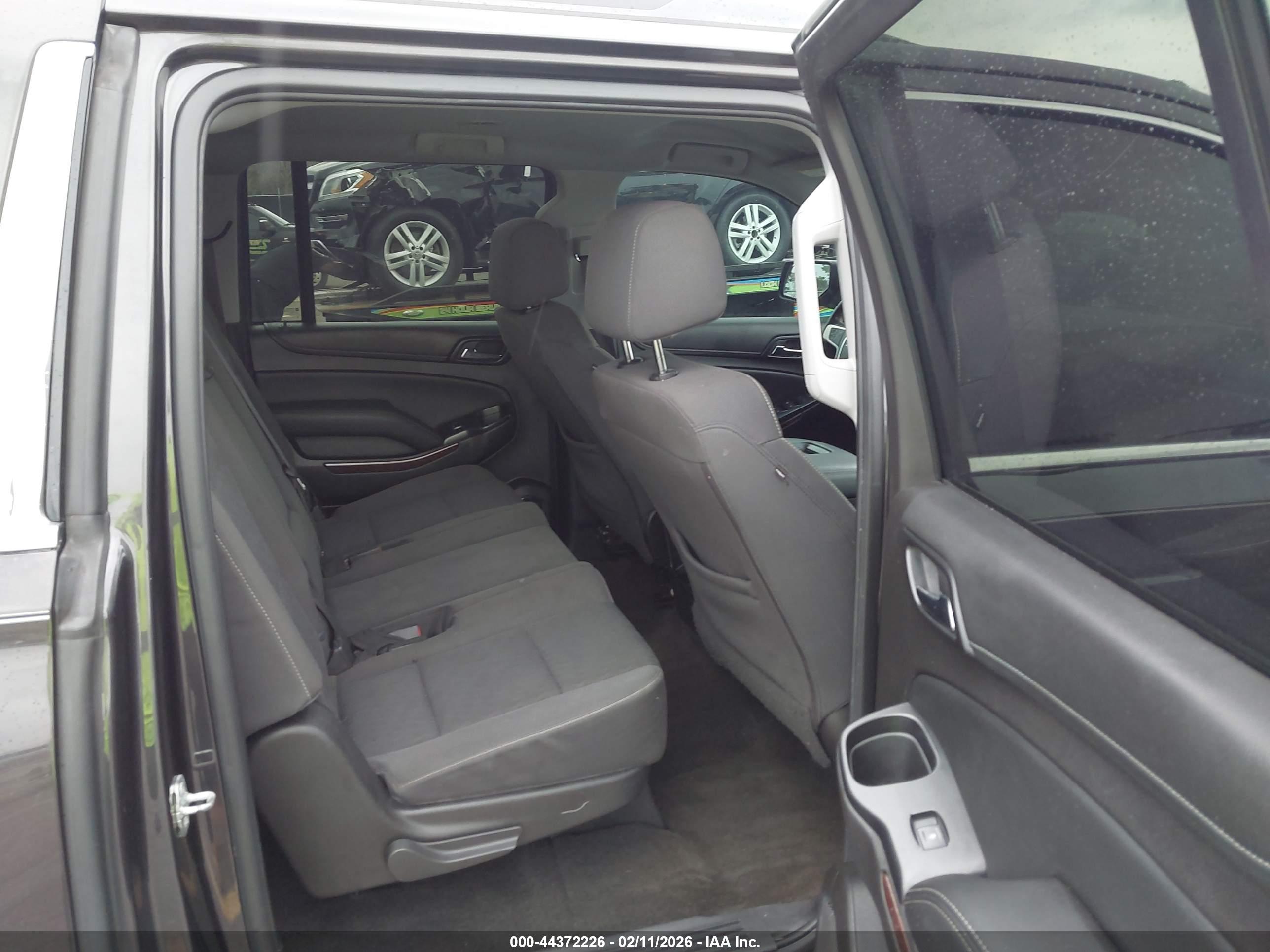 GMC YUKON image 8