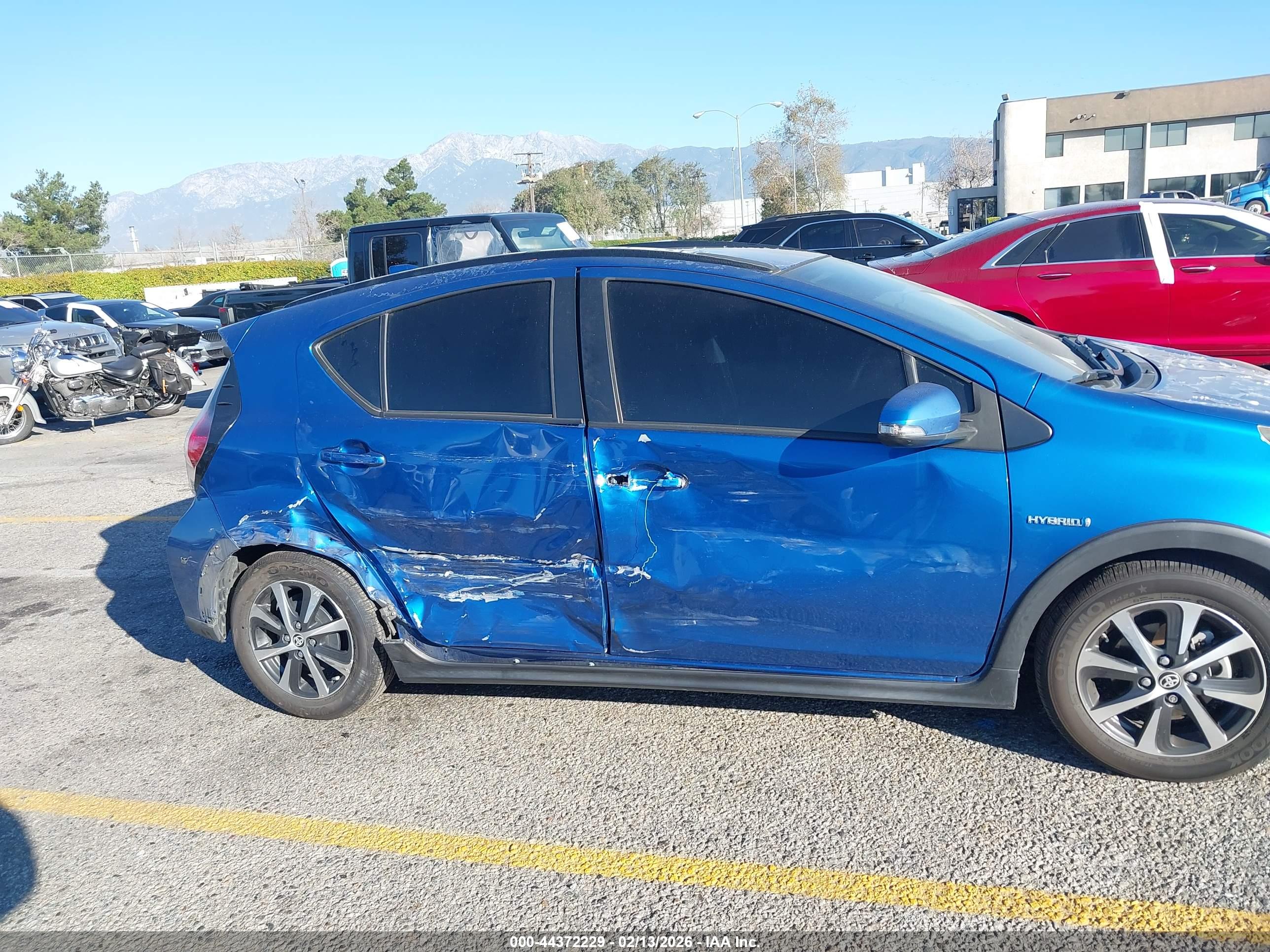 TOYOTA PRIUS image 6