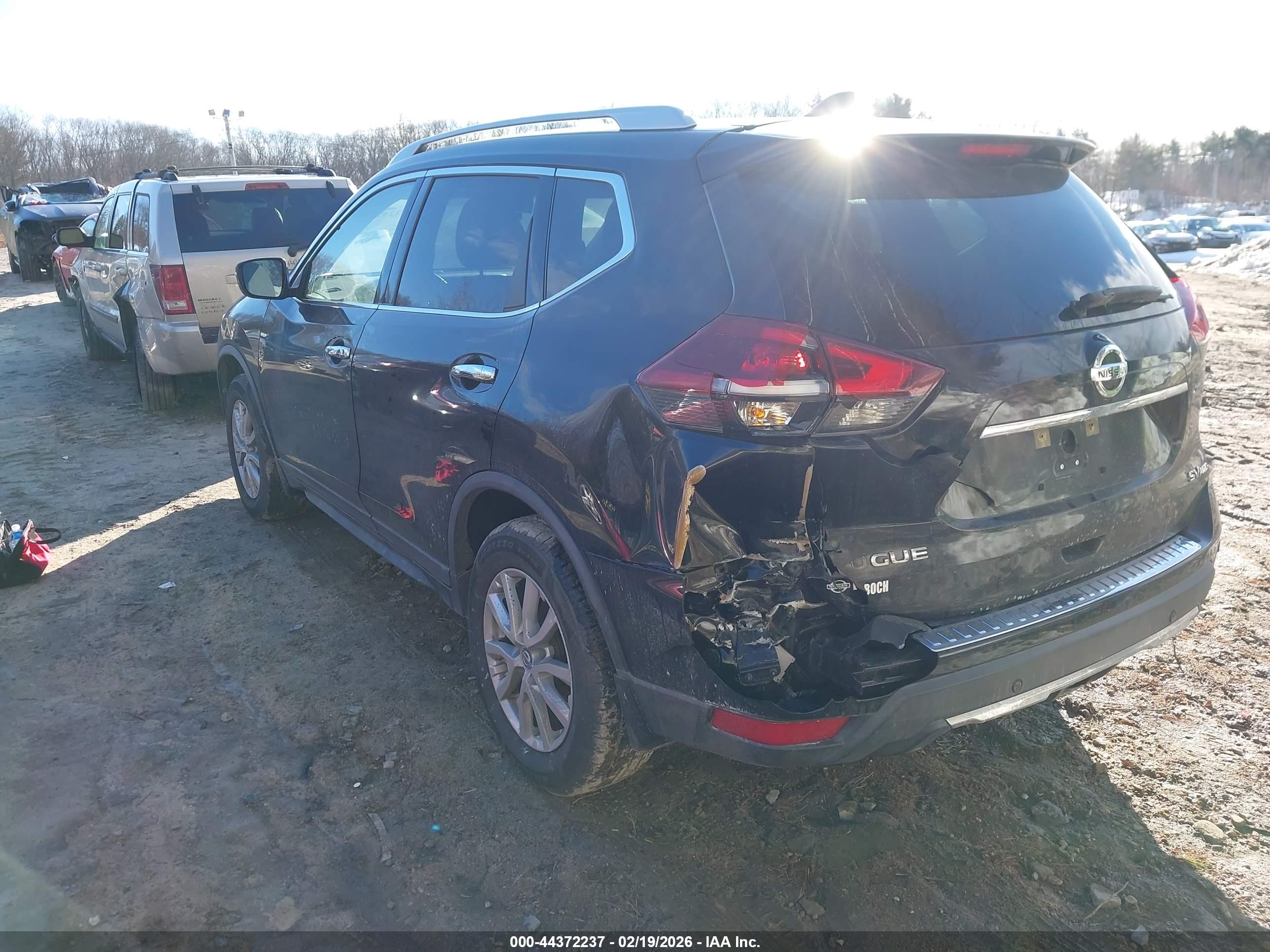 NISSAN ROGUE image 3