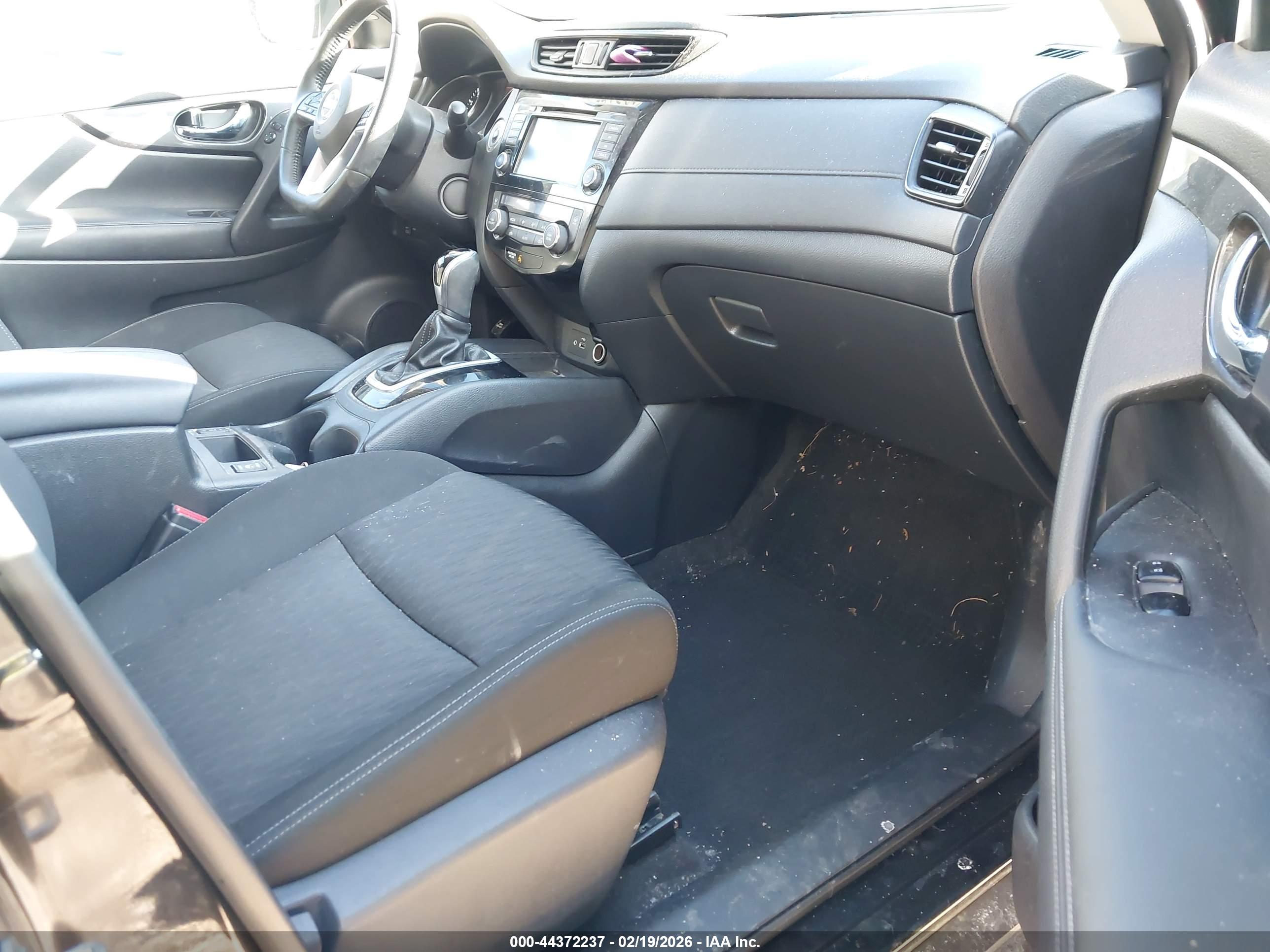 NISSAN ROGUE image 5