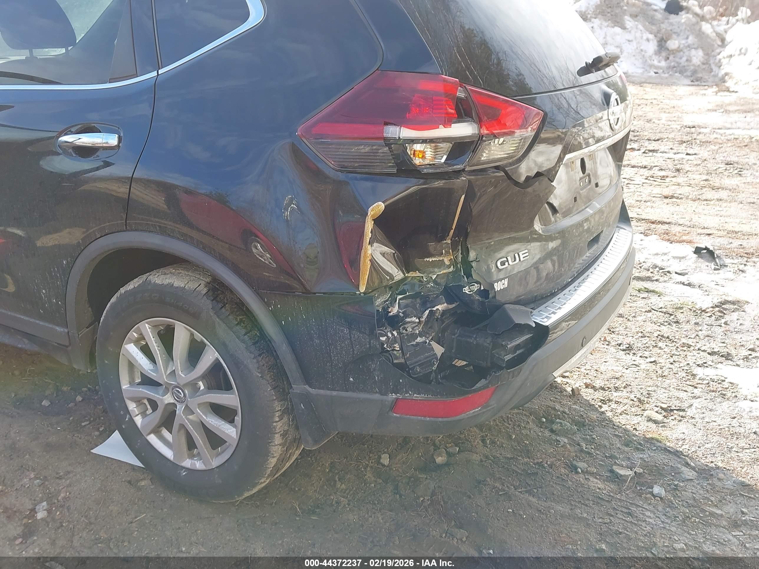 NISSAN ROGUE image 6